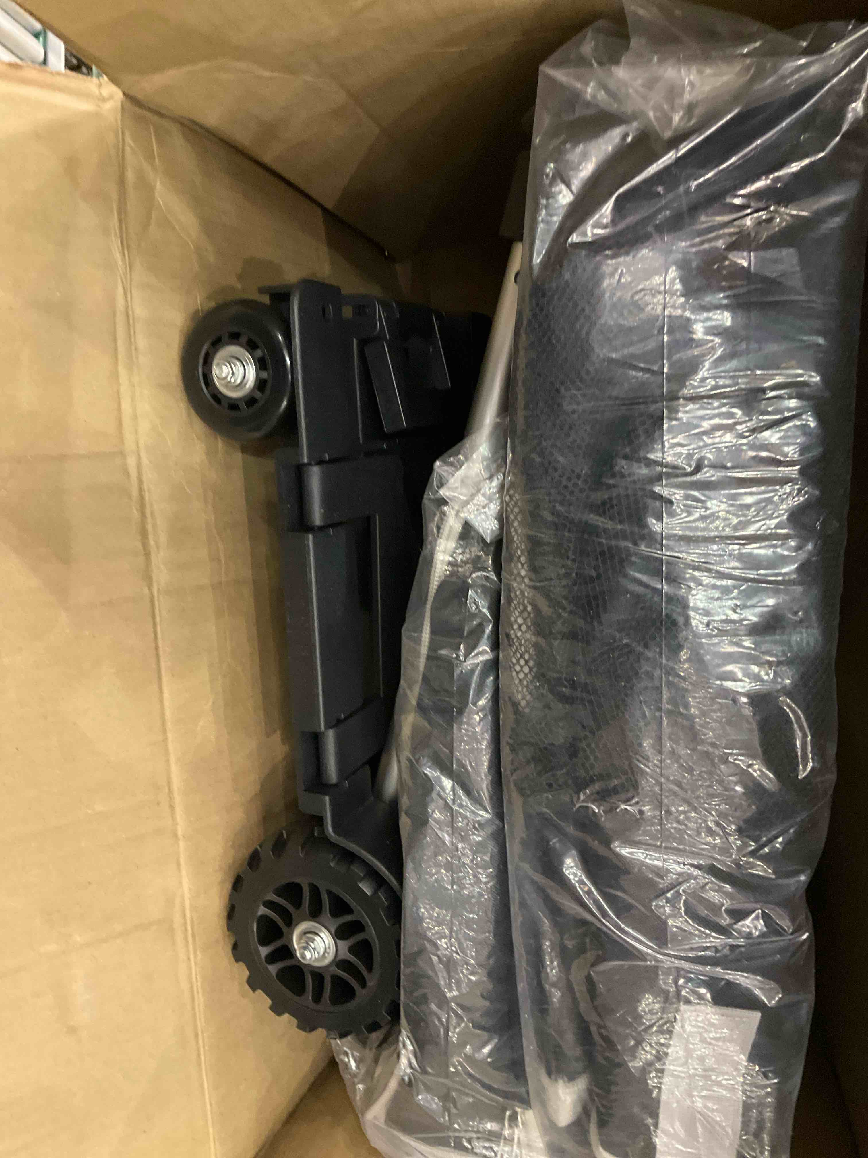 https://s3.amazonaws.com/lotting-images-prod/BargainHunt/EXS01490590_1716989134472.jpeg