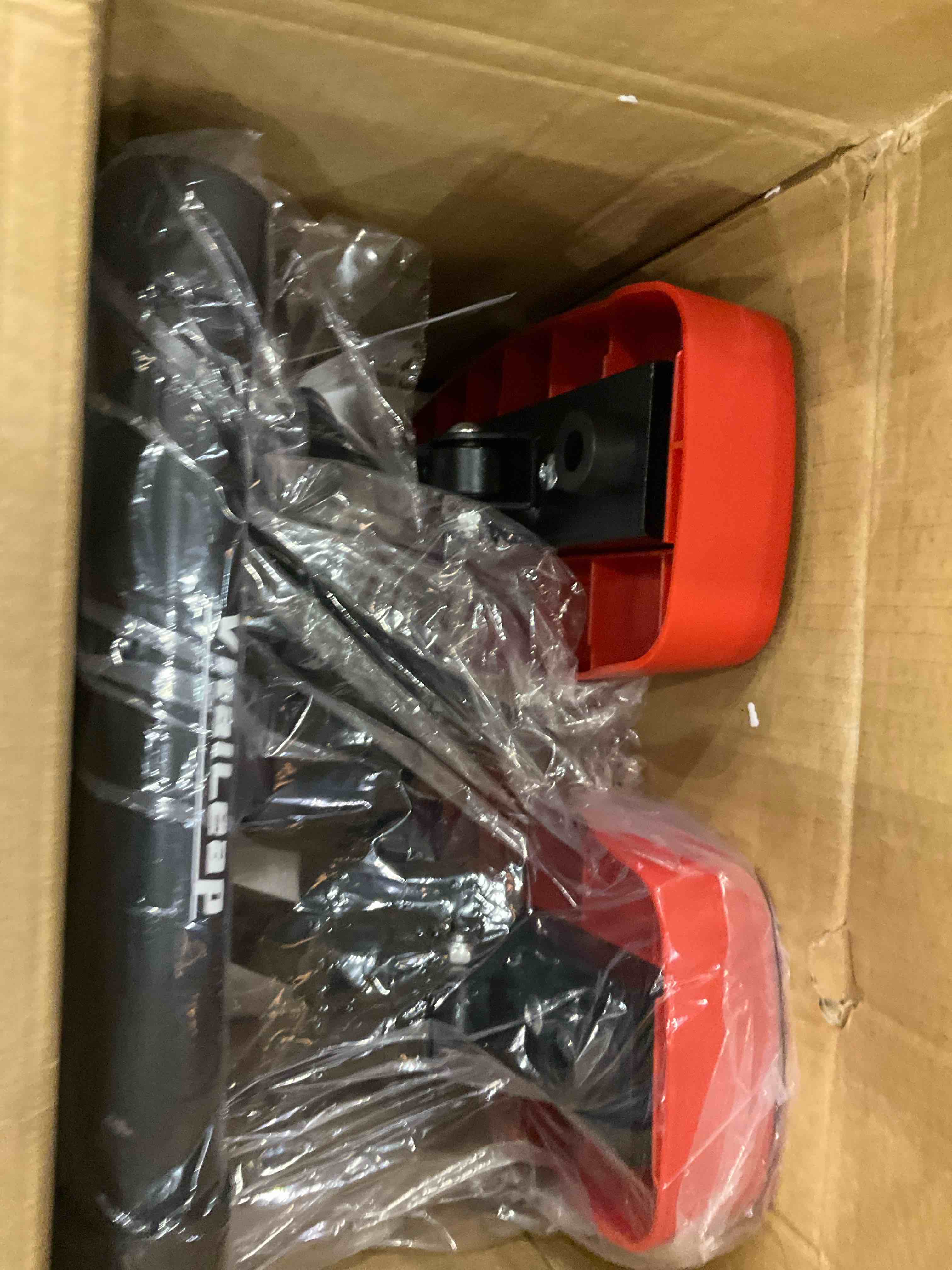 https://s3.amazonaws.com/lotting-images-prod/BargainHunt/EXS01490698_1717071006678.jpeg
