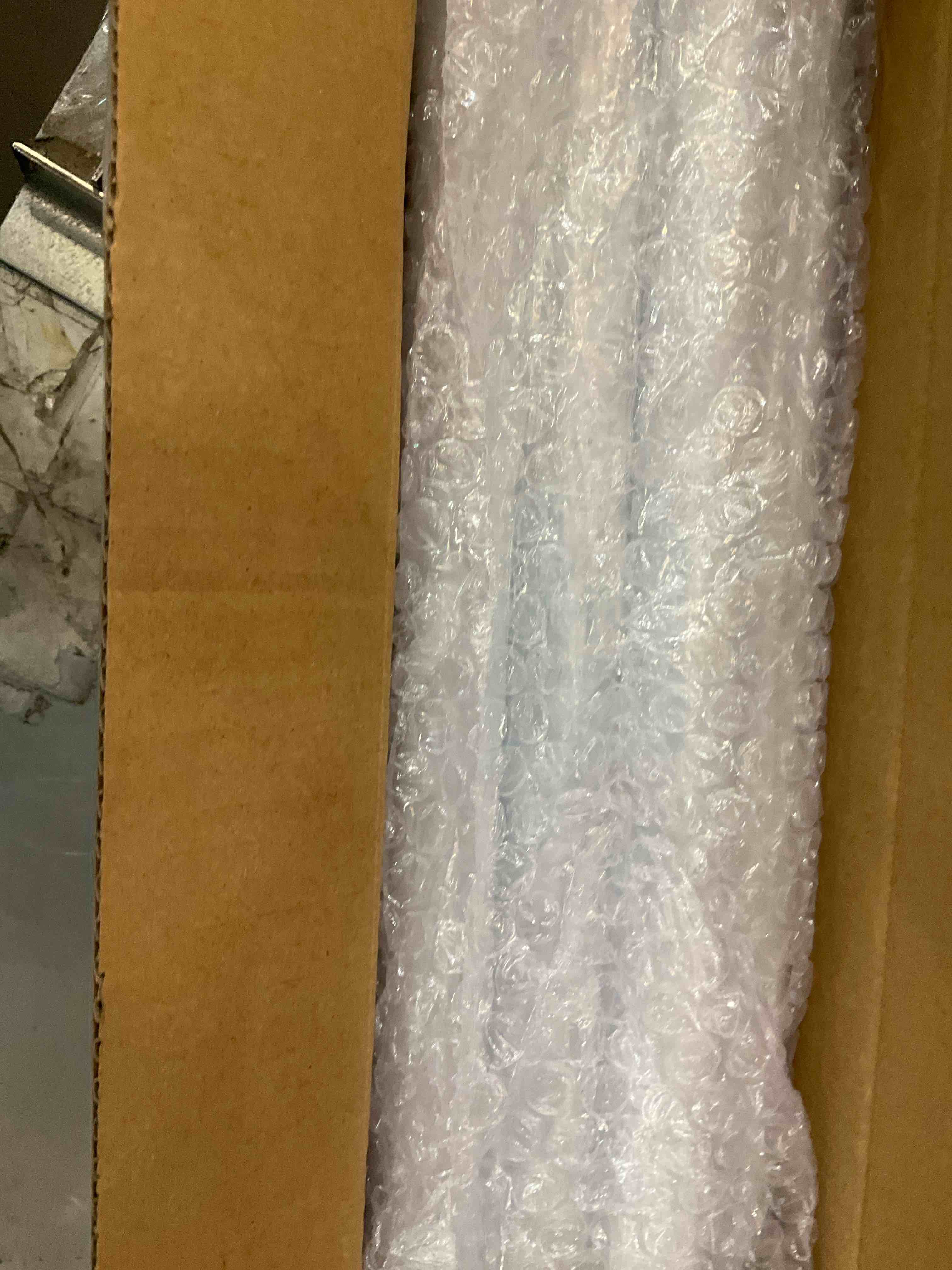 https://s3.amazonaws.com/lotting-images-prod/BargainHunt/EXS01490849_1717177069899.jpeg