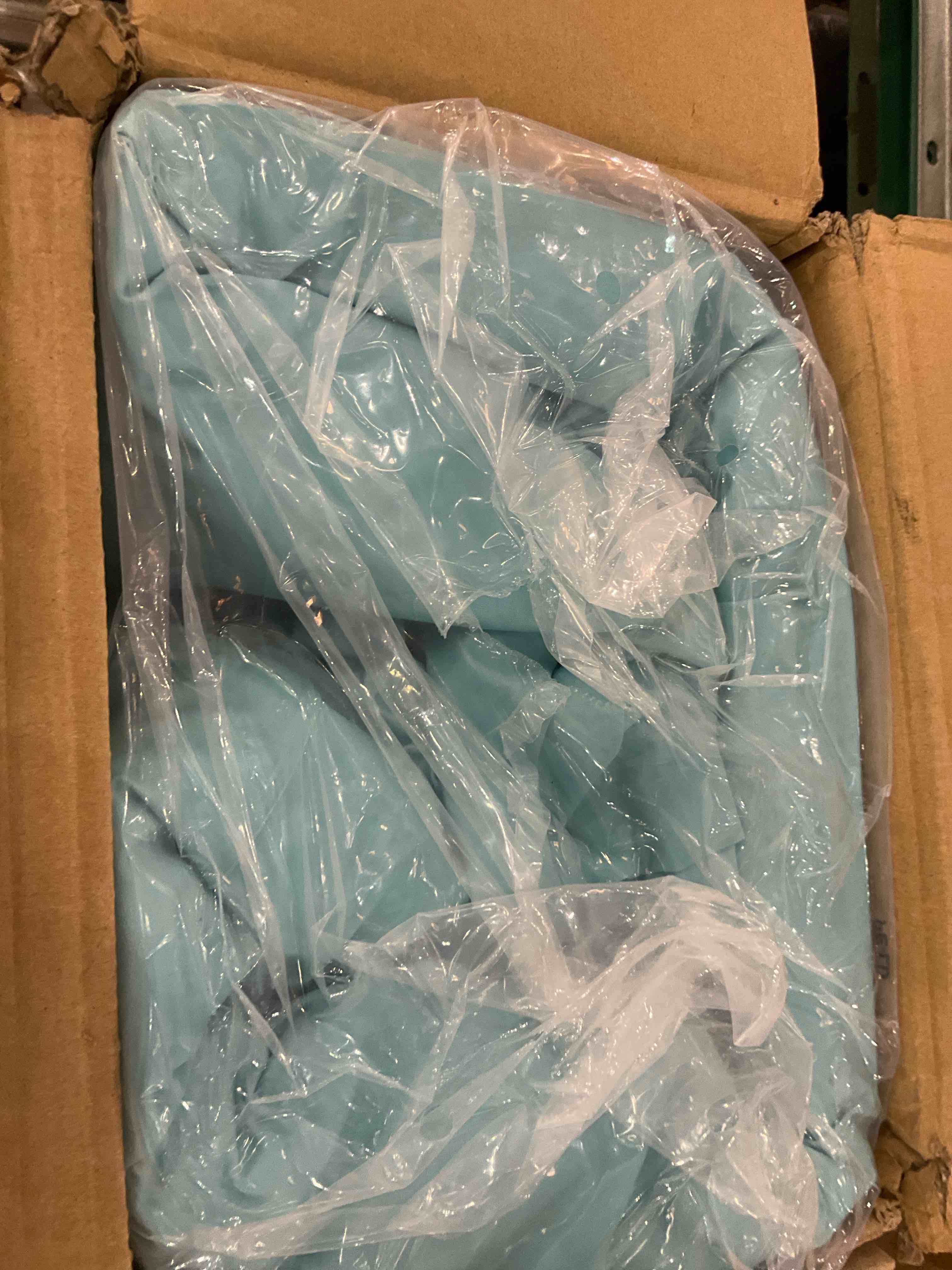https://s3.amazonaws.com/lotting-images-prod/BargainHunt/EXS01490954_1717434426653.jpeg