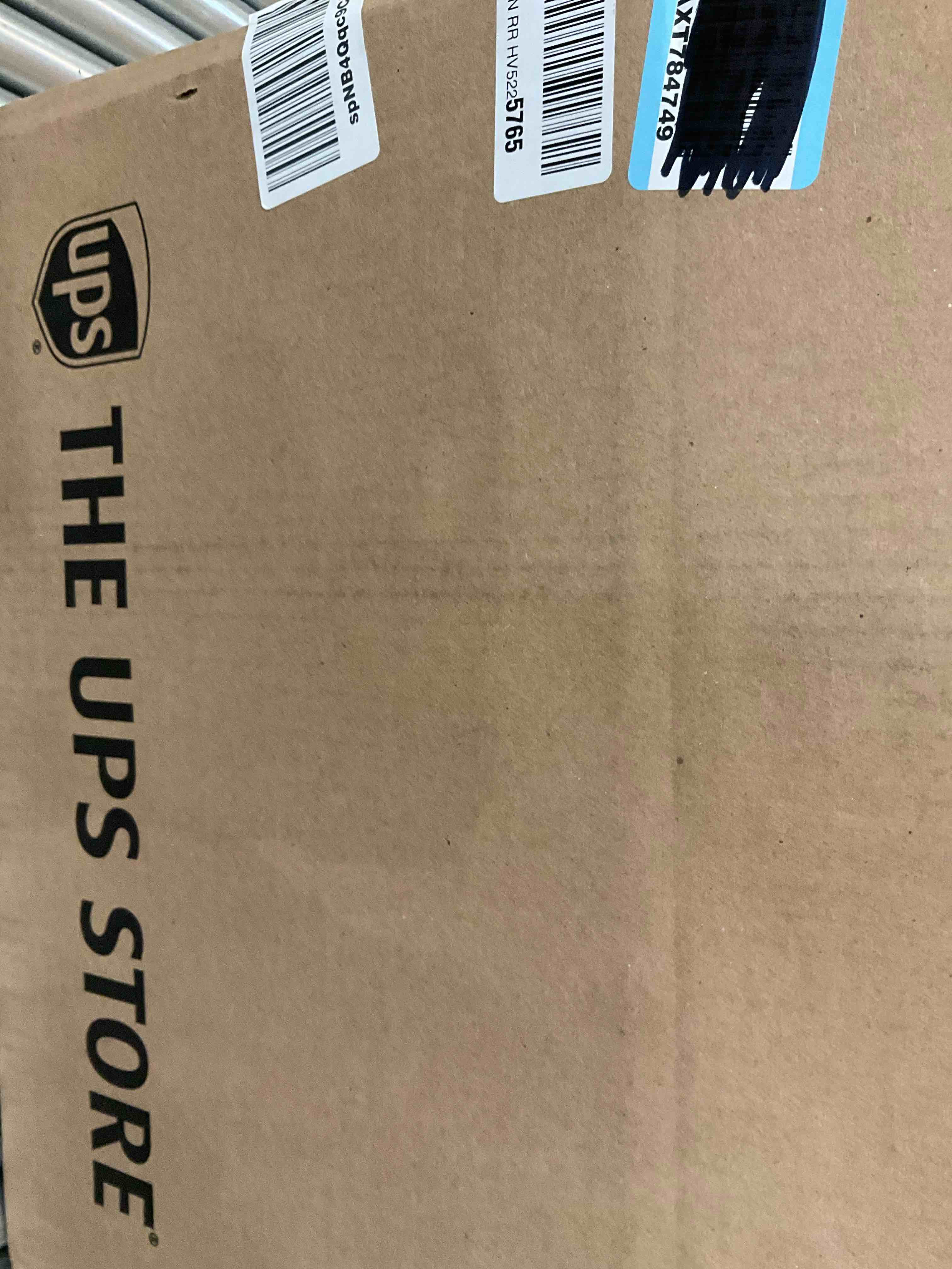 https://s3.amazonaws.com/lotting-images-prod/BargainHunt/EXS01490971_1717439947450.jpeg