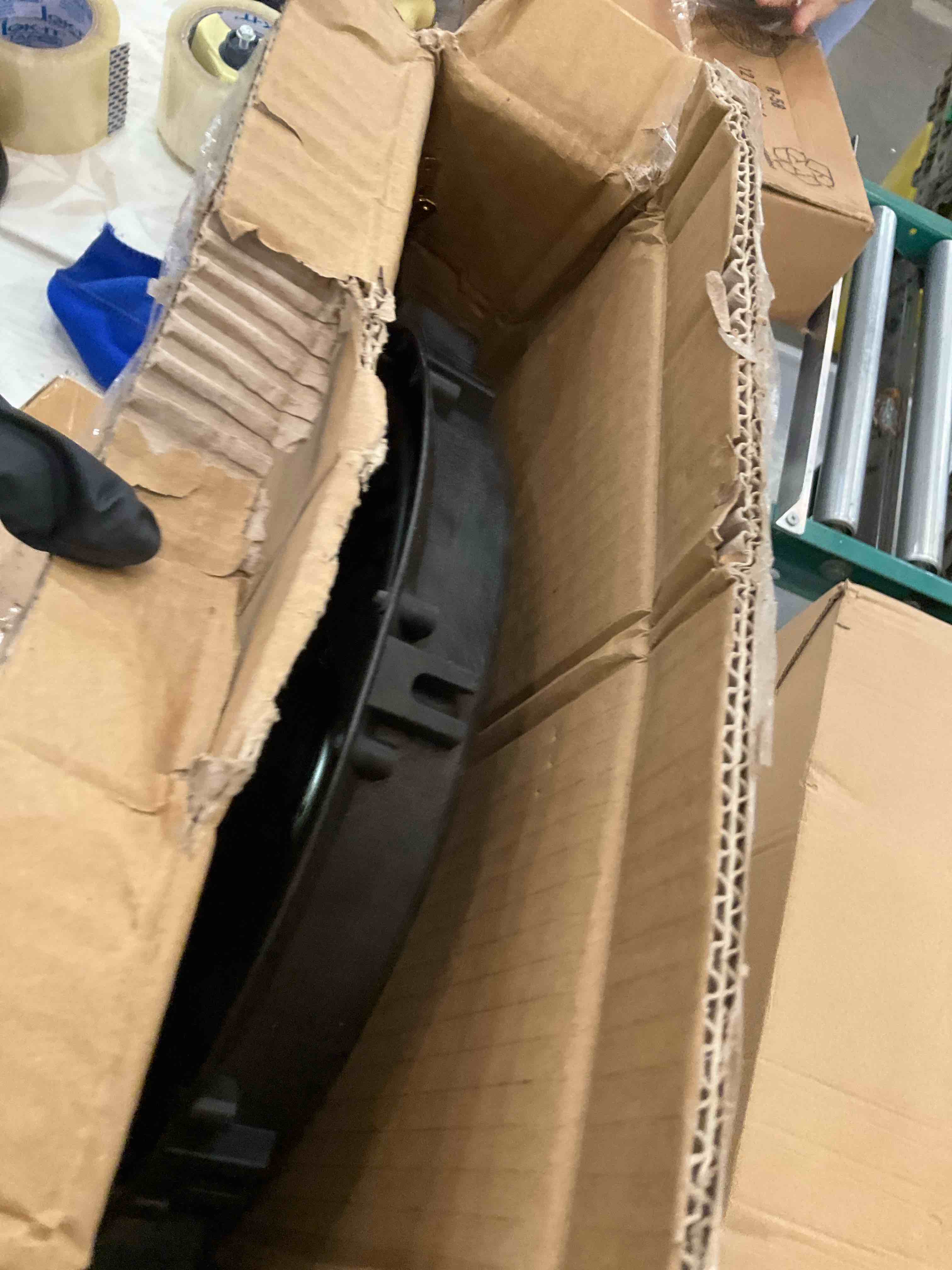 https://s3.amazonaws.com/lotting-images-prod/BargainHunt/EXS01491054_1716916283368.jpeg