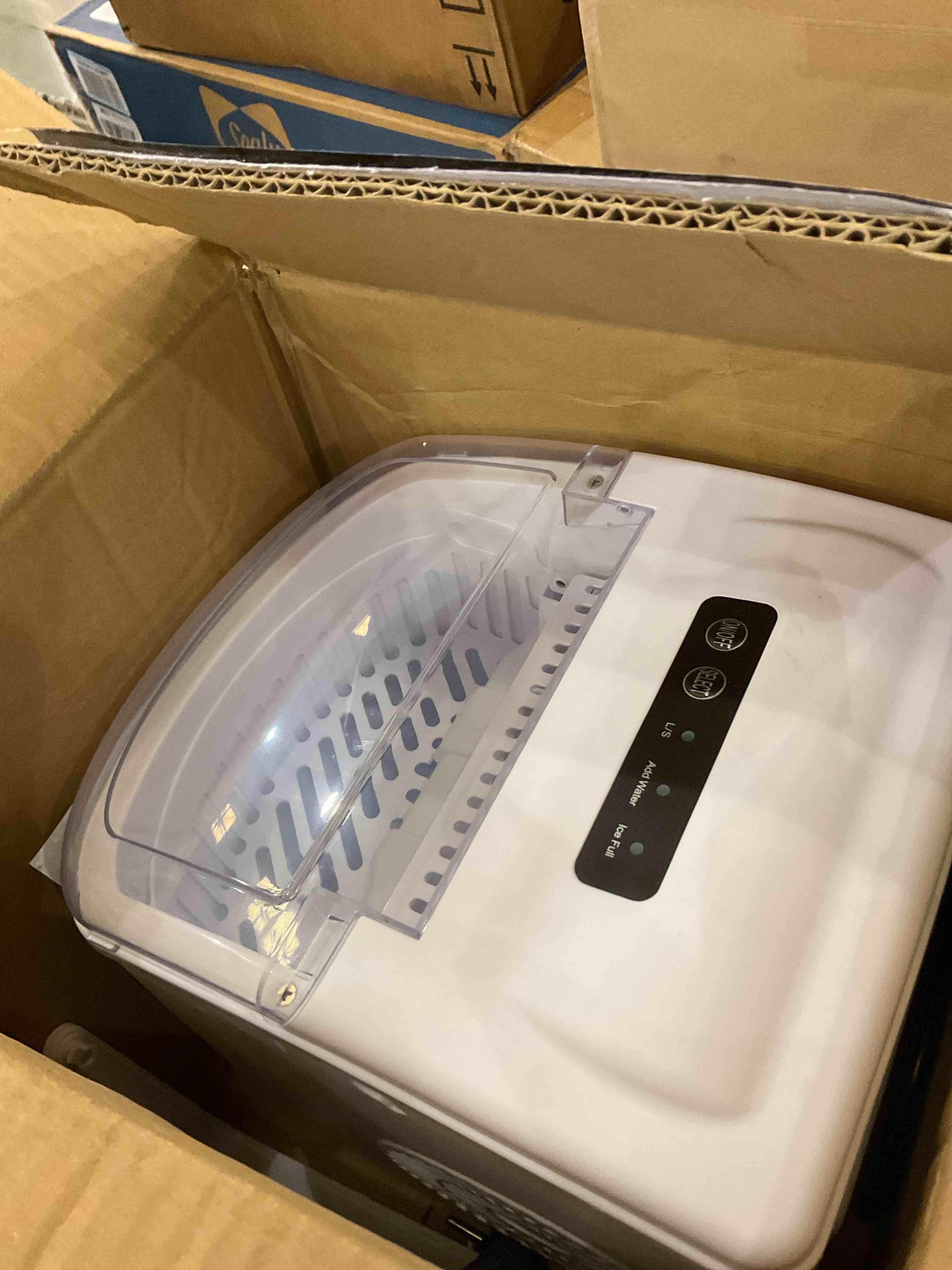 https://s3.amazonaws.com/lotting-images-prod/BargainHunt/EXS01491188_1716989647248.jpeg