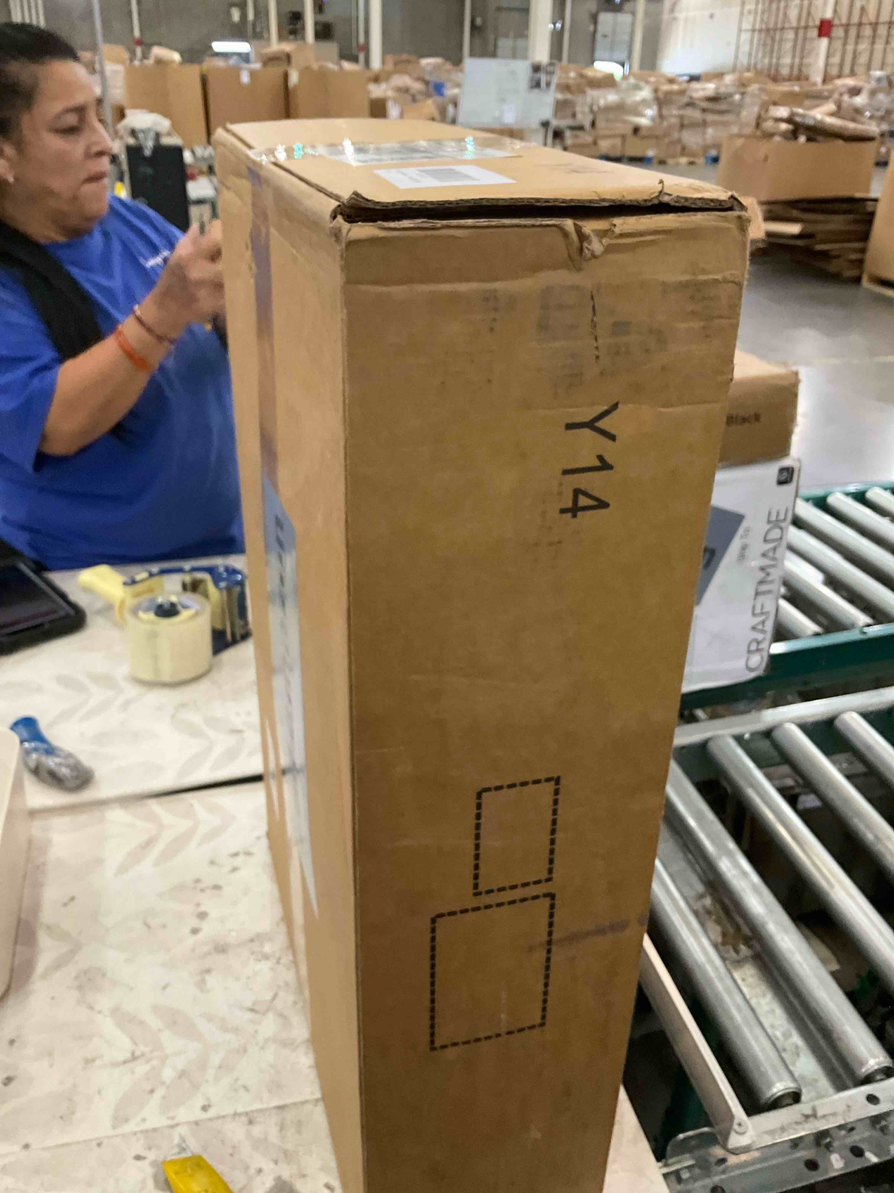 https://s3.amazonaws.com/lotting-images-prod/BargainHunt/EXS01491266_1717003853291.jpeg