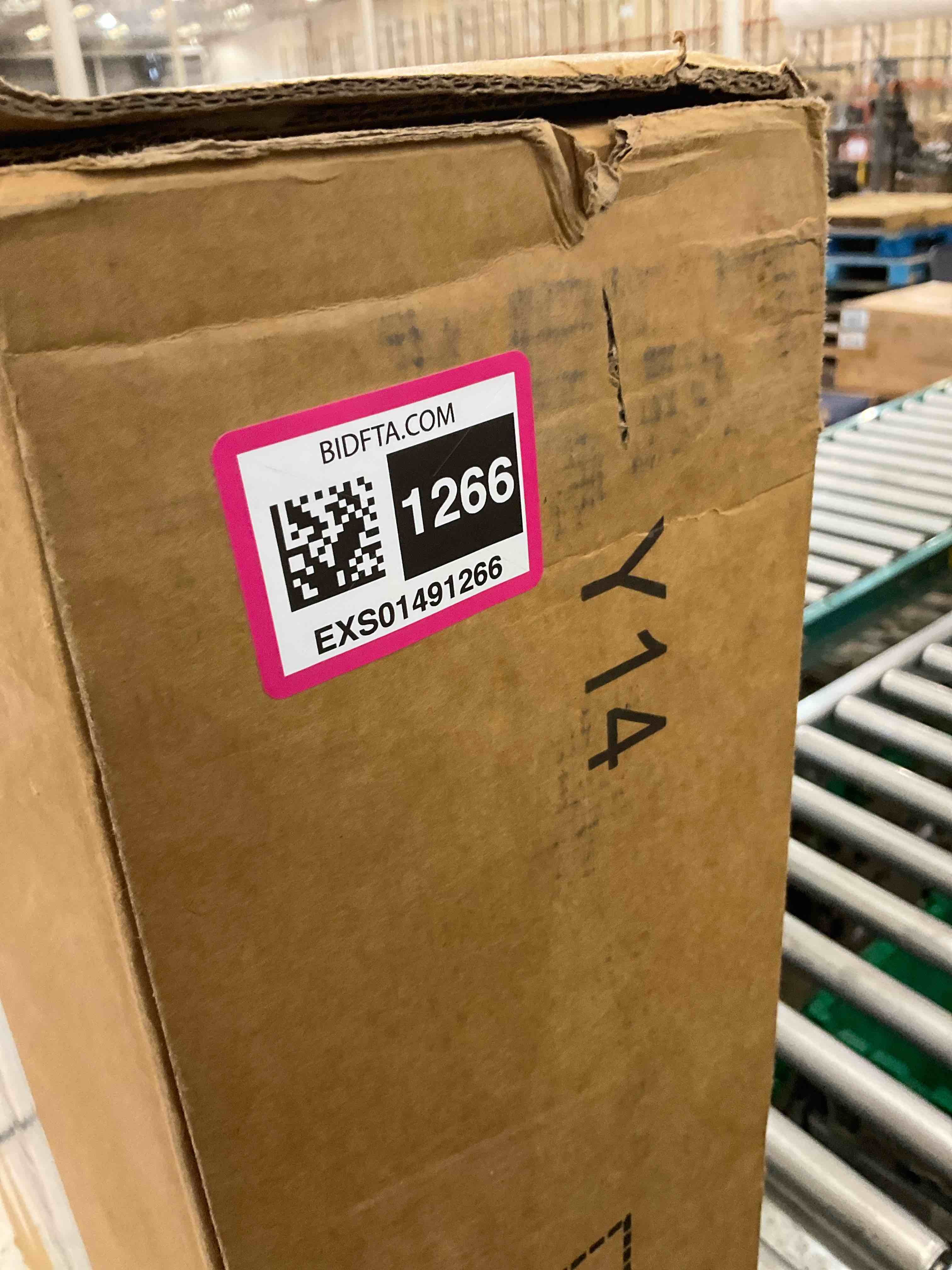 https://s3.amazonaws.com/lotting-images-prod/BargainHunt/EXS01491266_1717003864175.jpeg