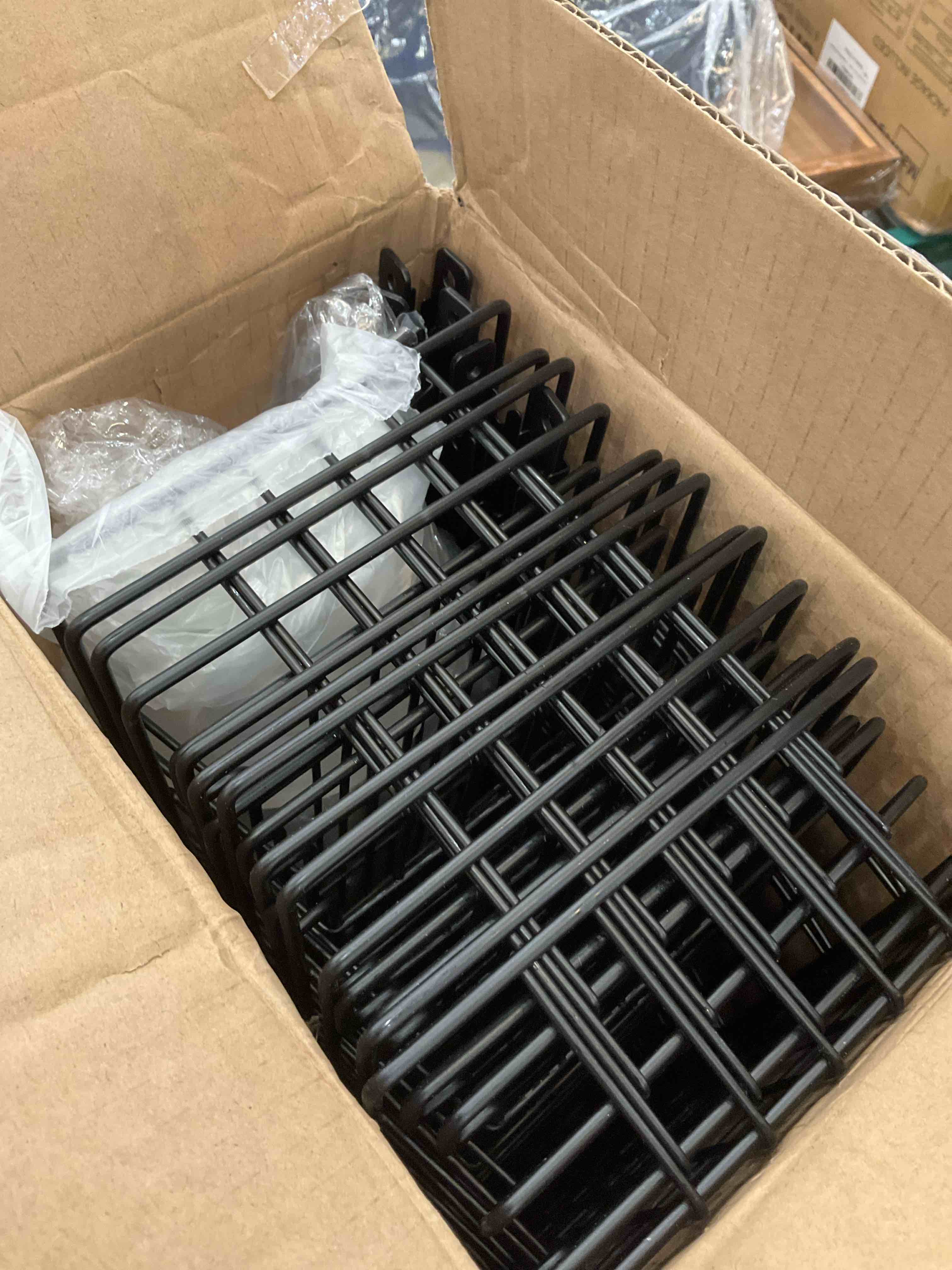 https://s3.amazonaws.com/lotting-images-prod/BargainHunt/EXS01491289_1717007207016.jpeg