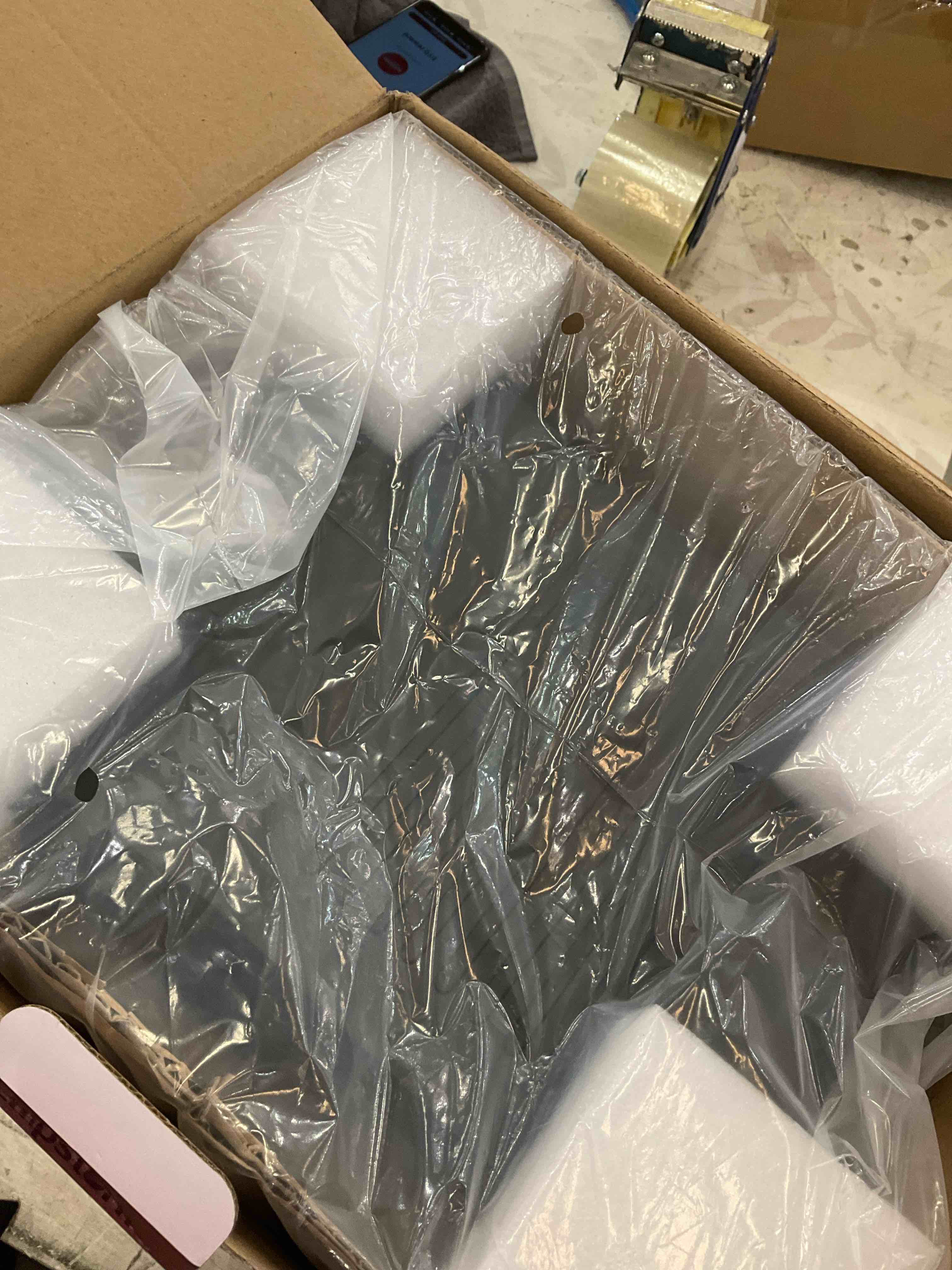 https://s3.amazonaws.com/lotting-images-prod/BargainHunt/EXS01491446_1717088301210.jpeg