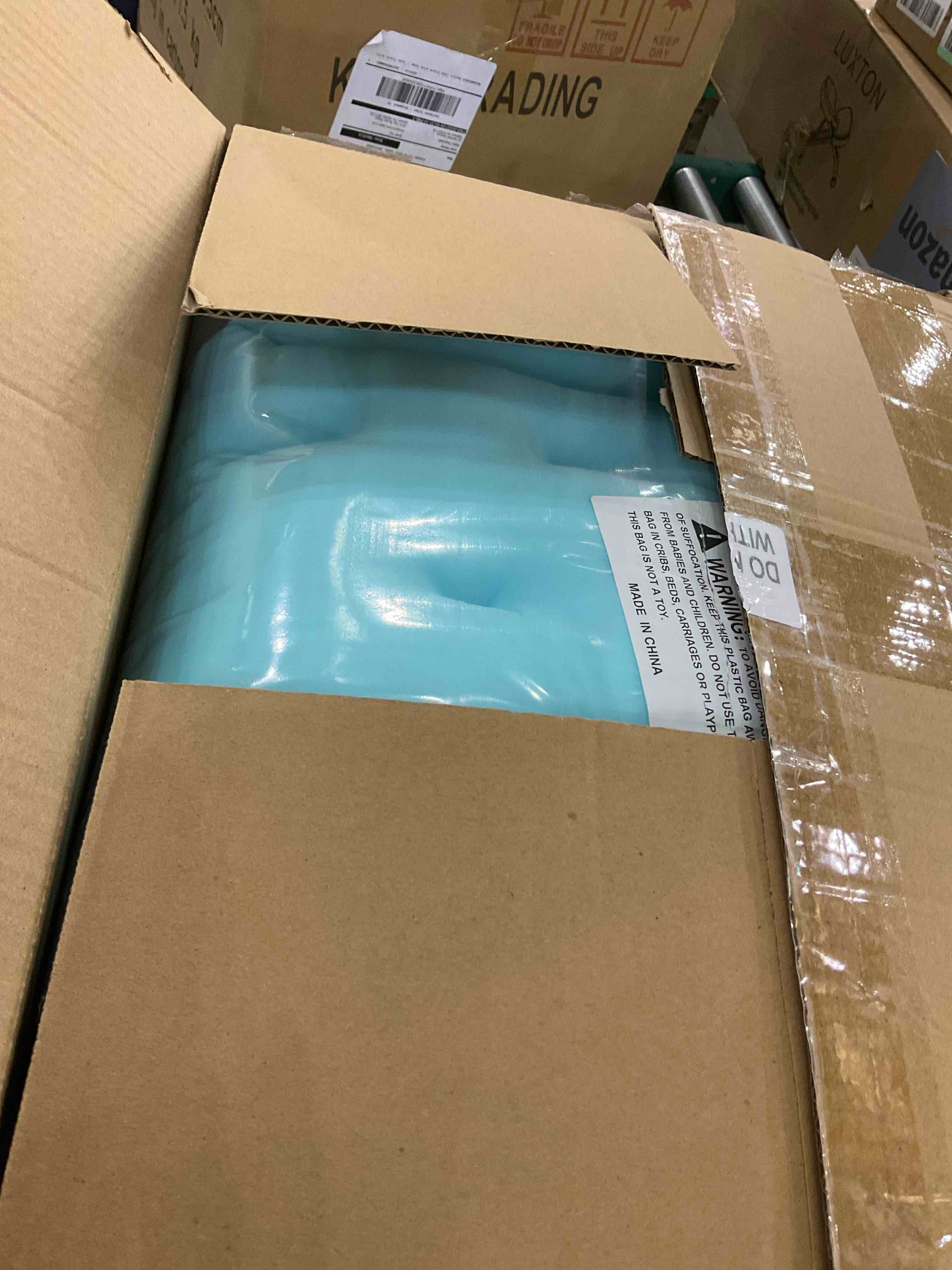 https://s3.amazonaws.com/lotting-images-prod/BargainHunt/EXS01491462_1717090237232.jpeg