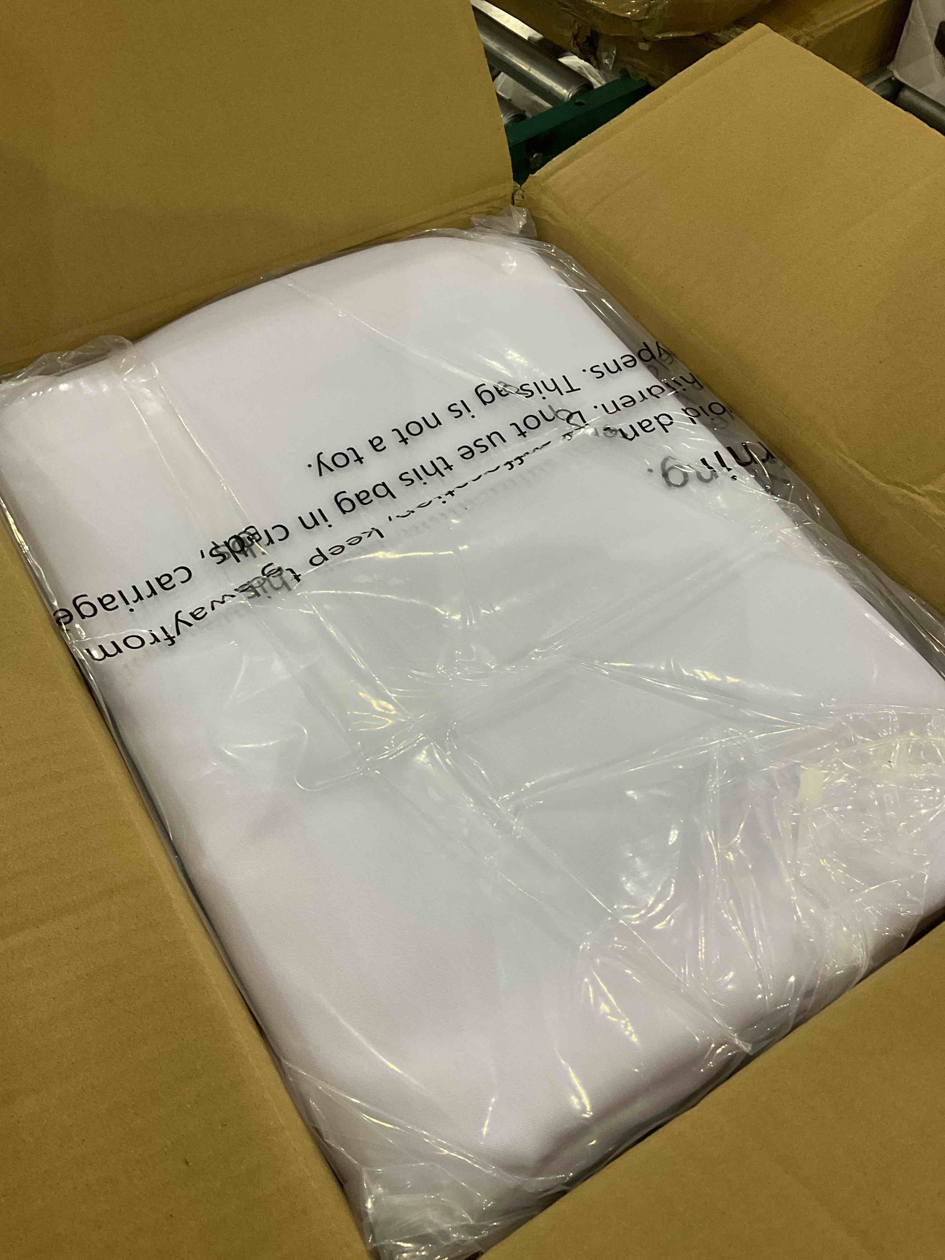 https://s3.amazonaws.com/lotting-images-prod/BargainHunt/EXS01491507_1717154253341.jpeg