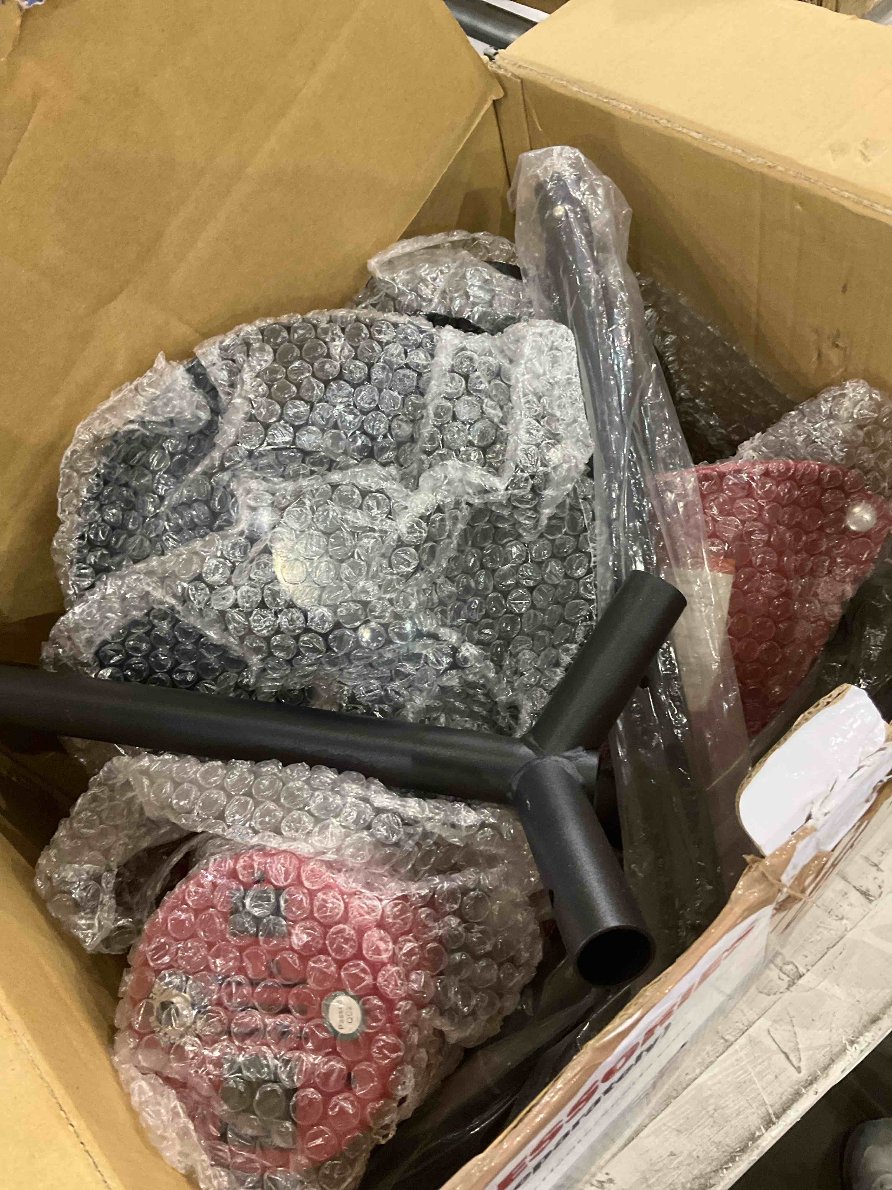 https://s3.amazonaws.com/lotting-images-prod/BargainHunt/EXS01491508_1717154358785.jpeg