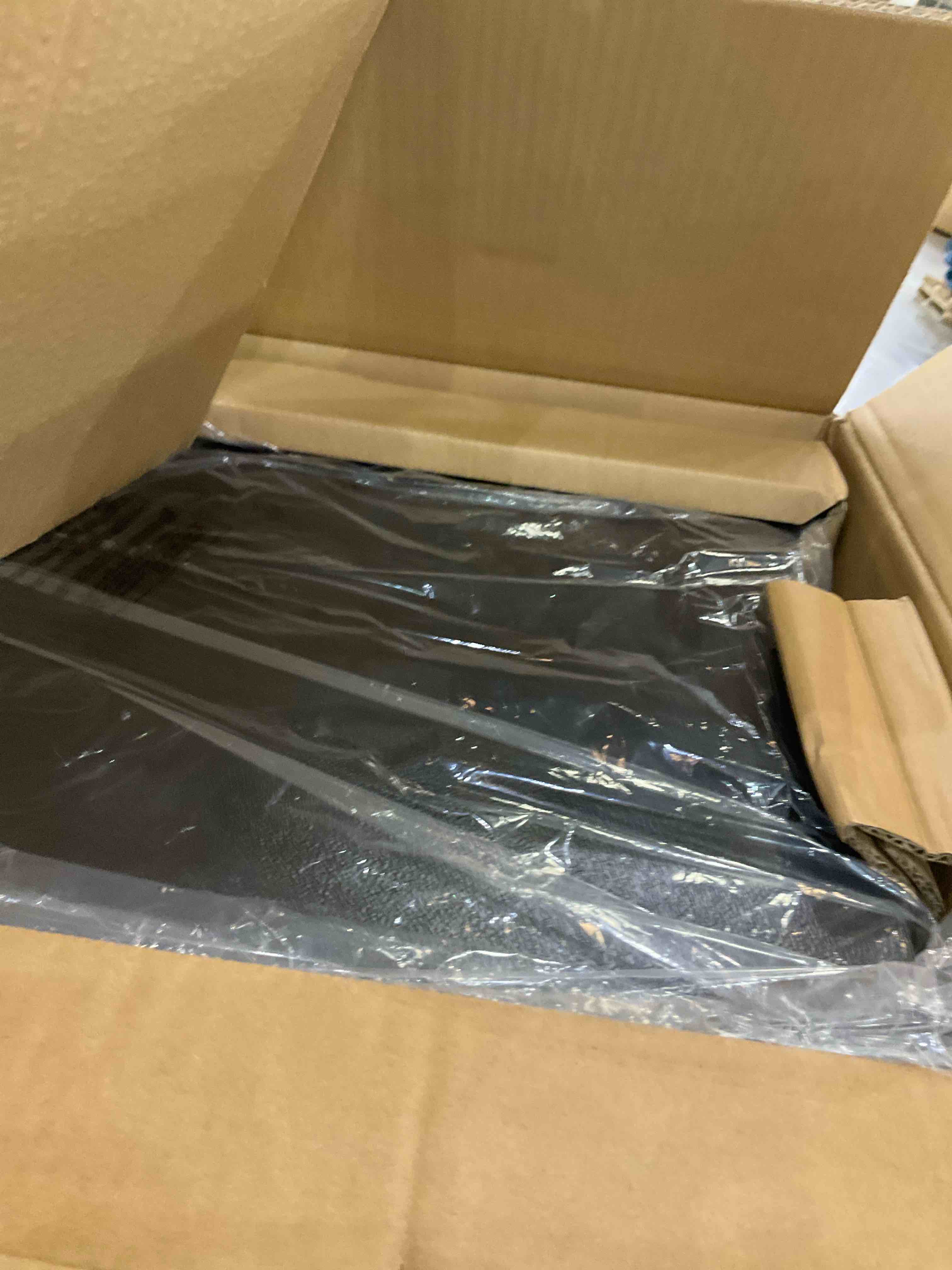 https://s3.amazonaws.com/lotting-images-prod/BargainHunt/EXS01491564_1717169393397.jpeg