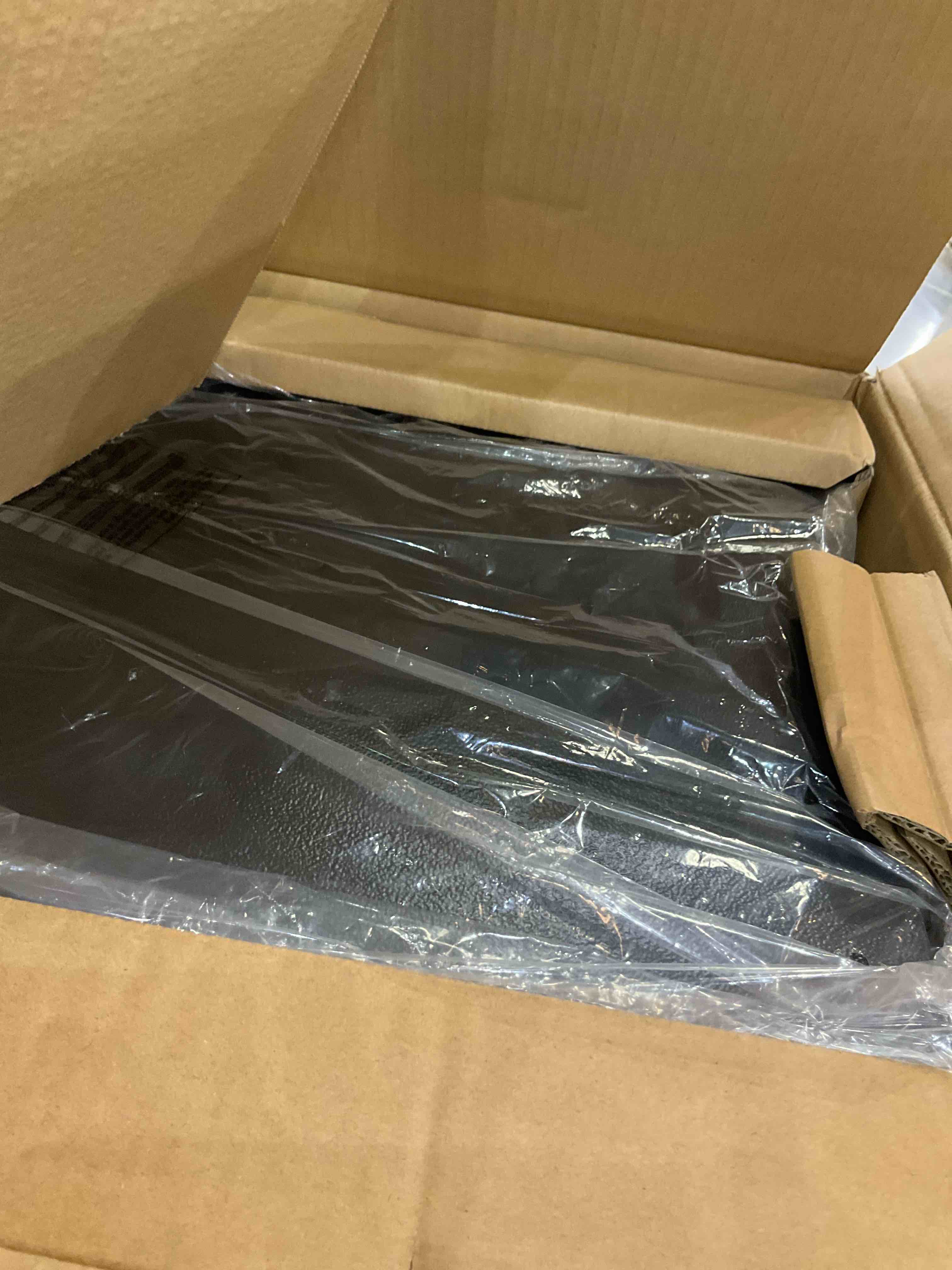https://s3.amazonaws.com/lotting-images-prod/BargainHunt/EXS01491564_1717169394323.jpeg
