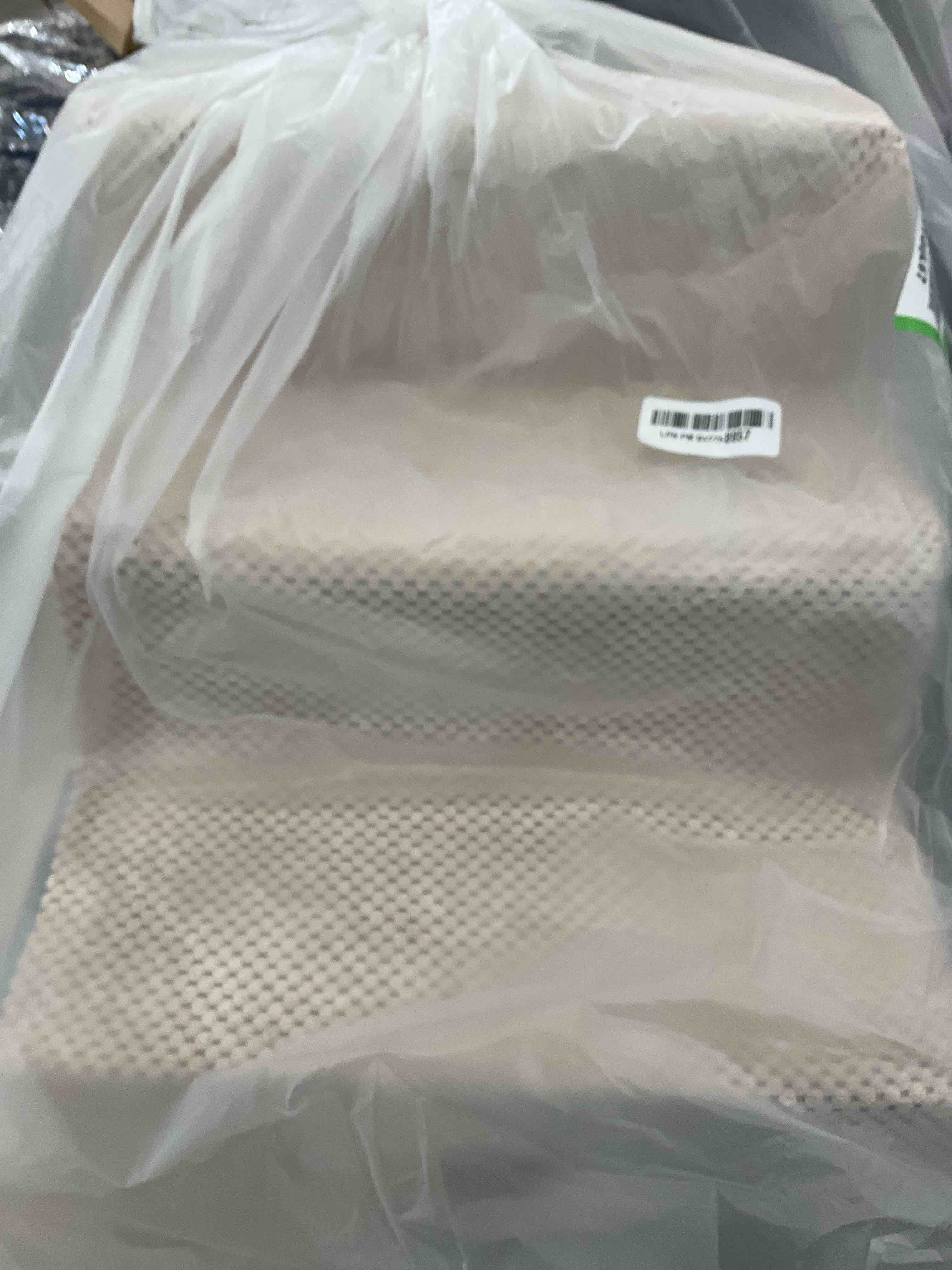 https://s3.amazonaws.com/lotting-images-prod/BargainHunt/EXS01491634_1717181909677.jpeg