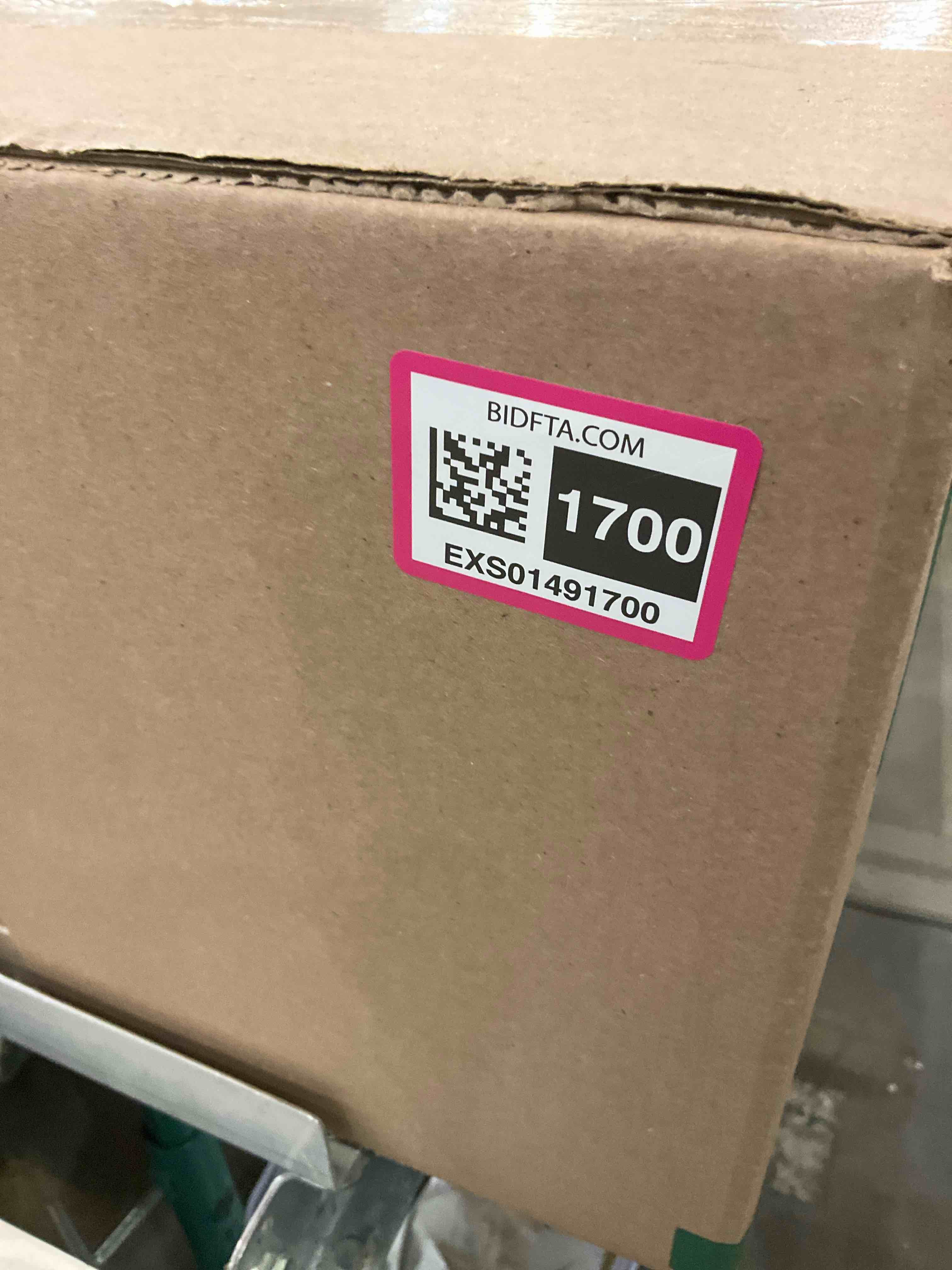 https://s3.amazonaws.com/lotting-images-prod/BargainHunt/EXS01491700_1717422799047.jpeg