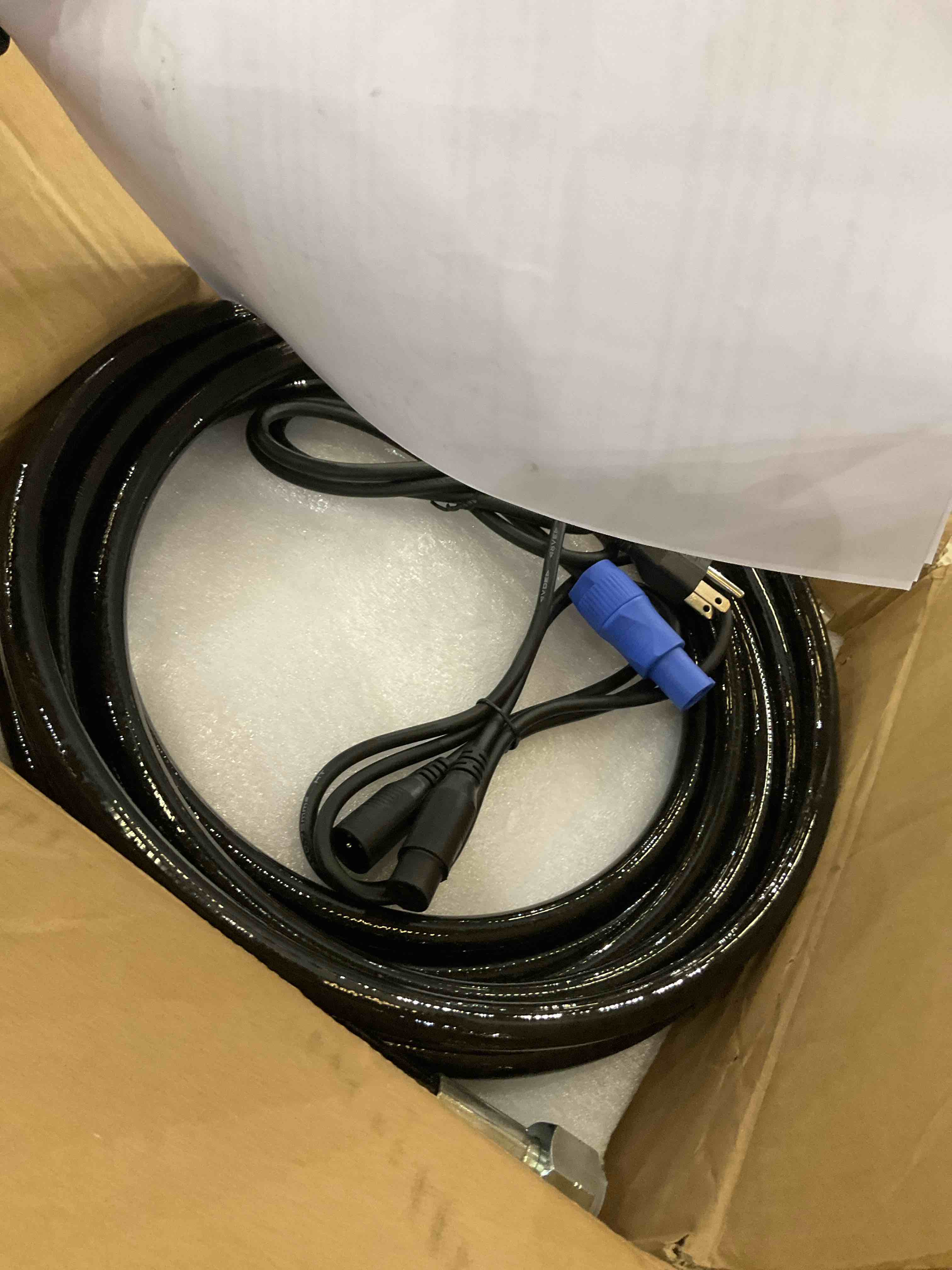 https://s3.amazonaws.com/lotting-images-prod/BargainHunt/EXS01491712_1717424146860.jpeg