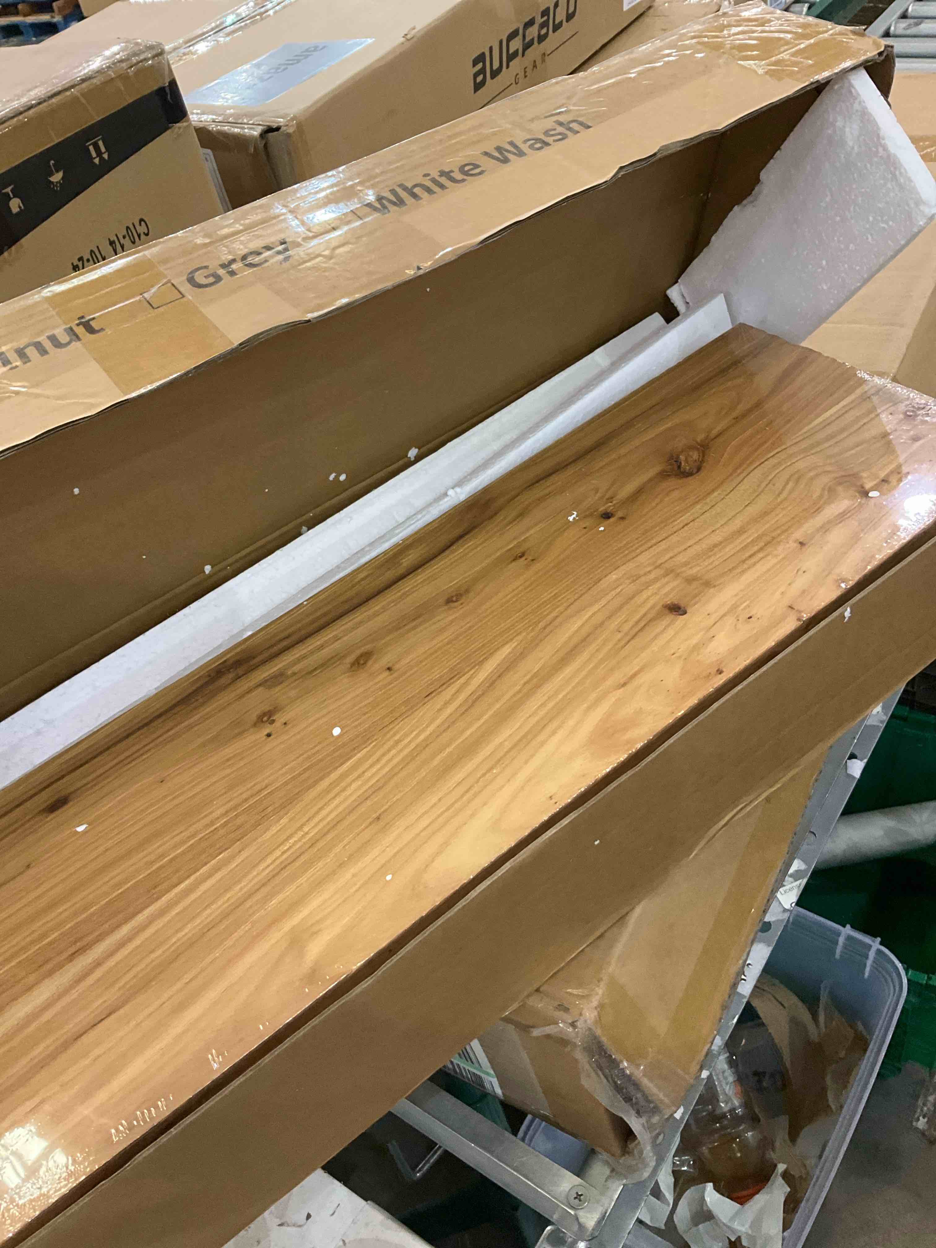 https://s3.amazonaws.com/lotting-images-prod/BargainHunt/EXS01491722_1717425114821.jpeg