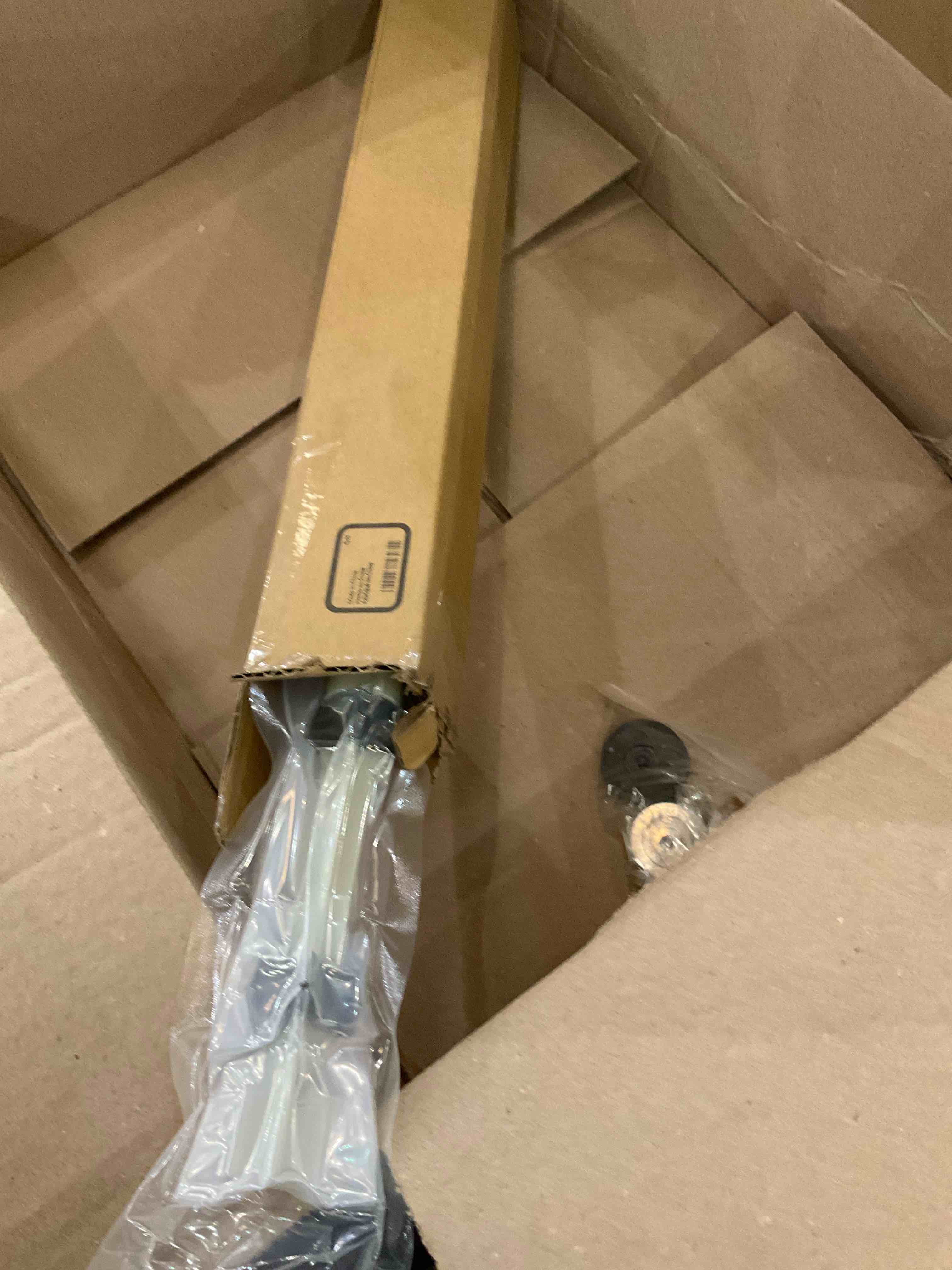 https://s3.amazonaws.com/lotting-images-prod/BargainHunt/EXS01491741_1717427513289.jpeg