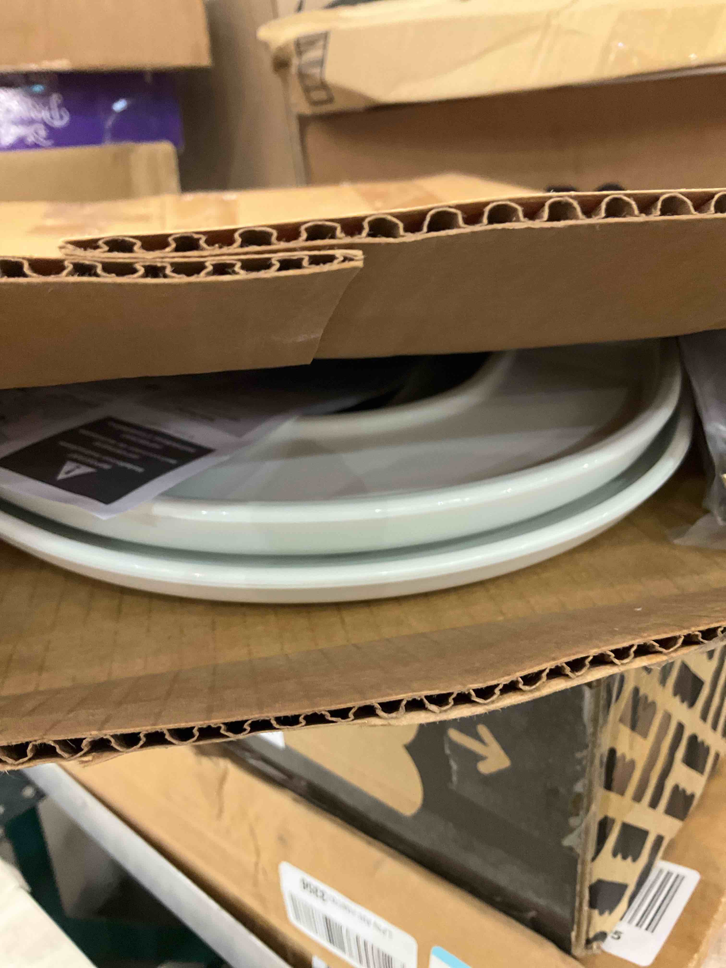 https://s3.amazonaws.com/lotting-images-prod/BargainHunt/EXS01491767_1717434021927.jpeg