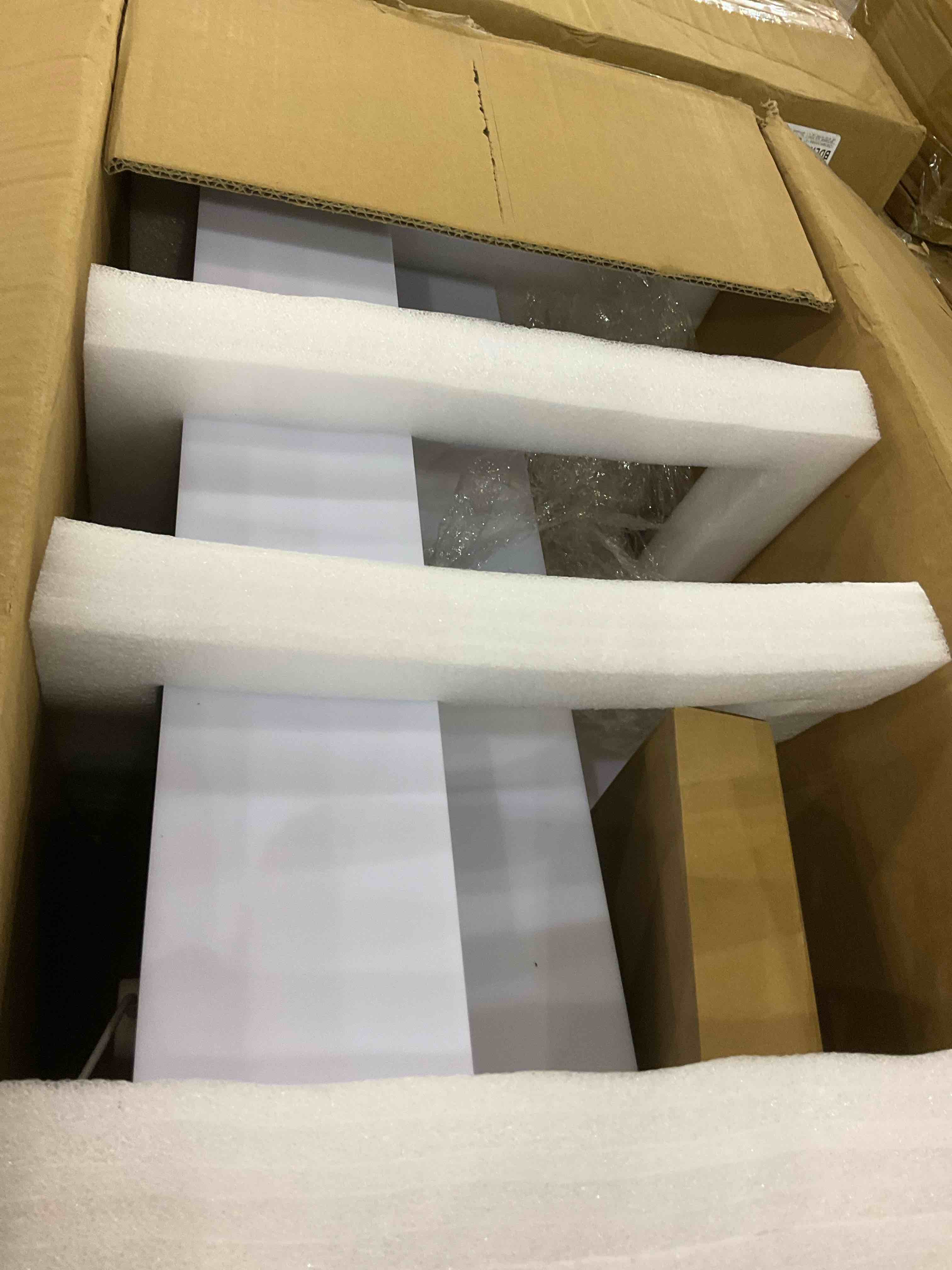 https://s3.amazonaws.com/lotting-images-prod/BargainHunt/EXS01491977_1717586814206.jpeg