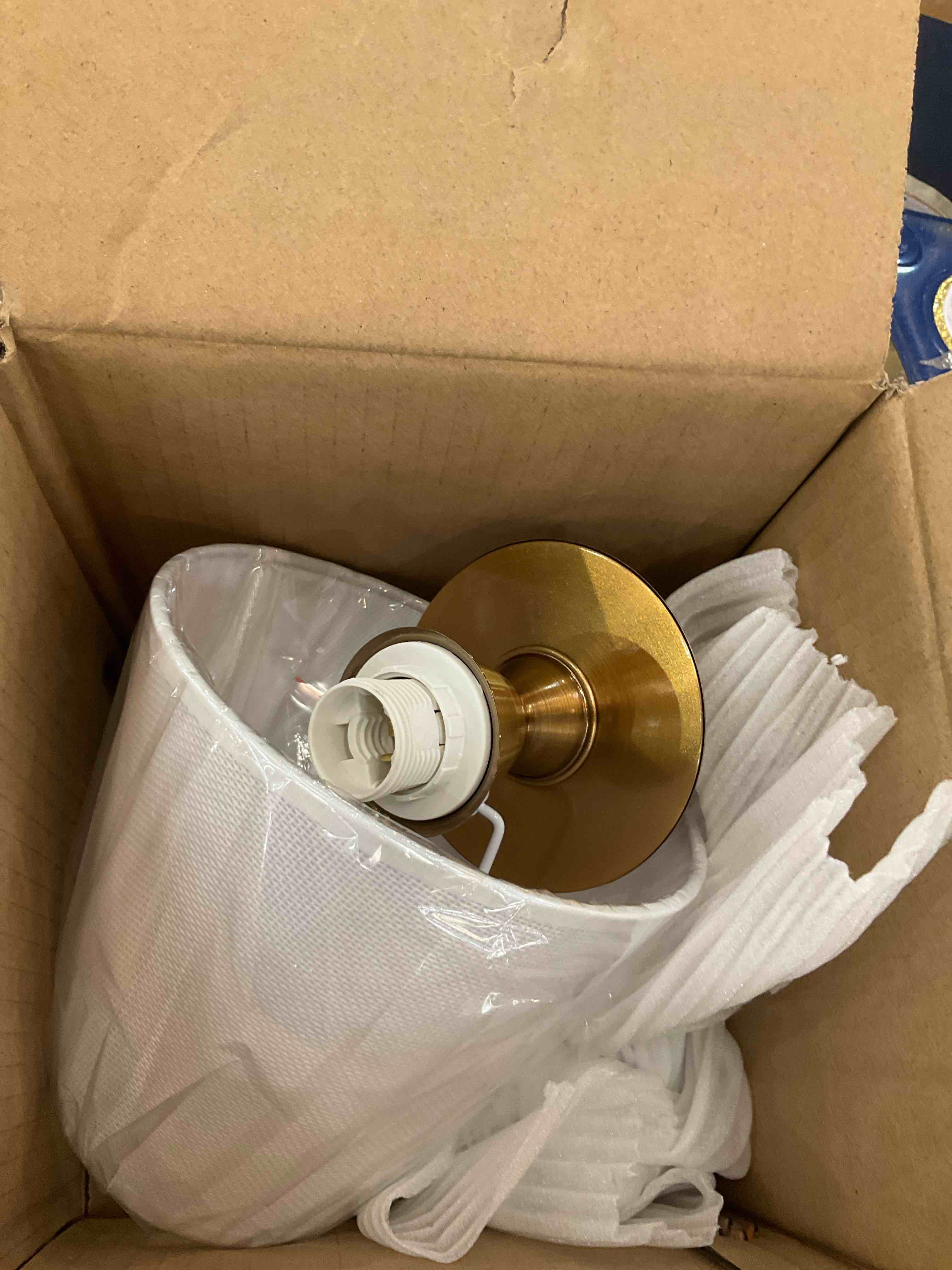 https://s3.amazonaws.com/lotting-images-prod/BargainHunt/EXS01492016_1717088482698.jpeg