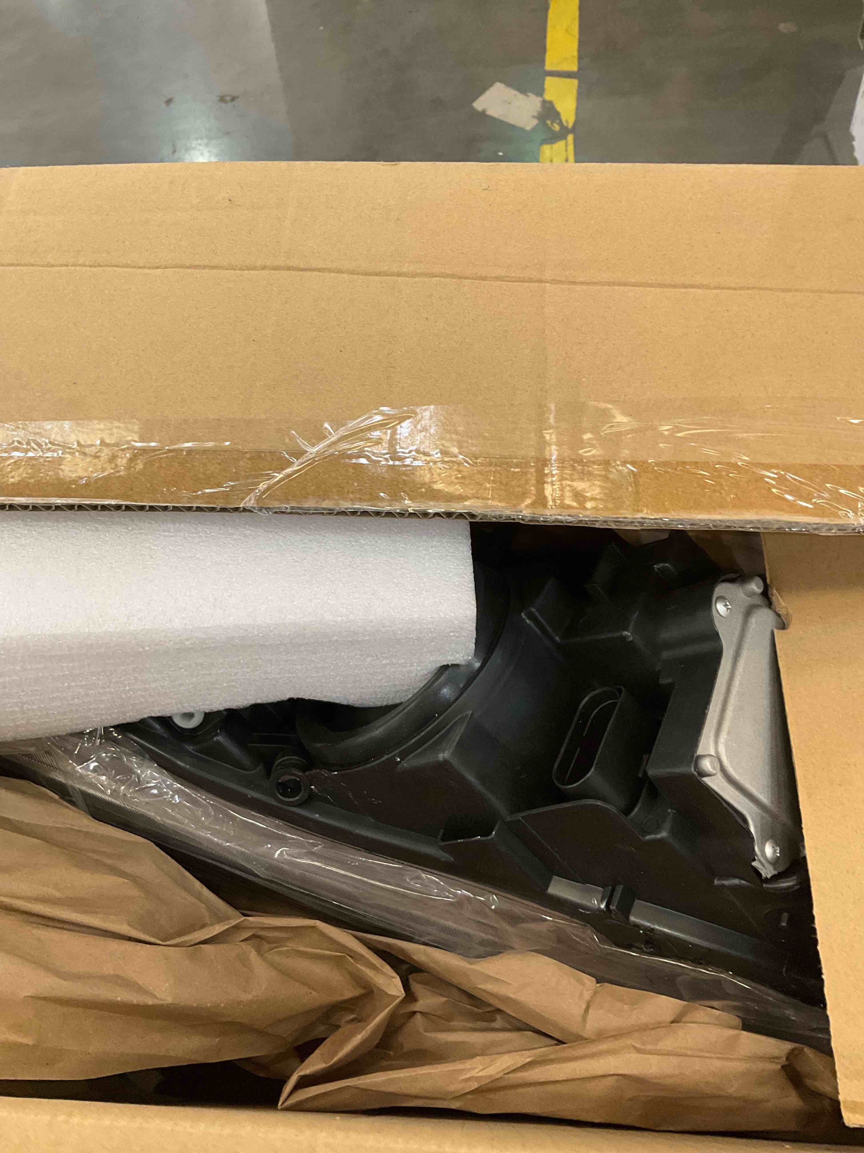 https://s3.amazonaws.com/lotting-images-prod/BargainHunt/EXS01492053_1717096205859.jpeg