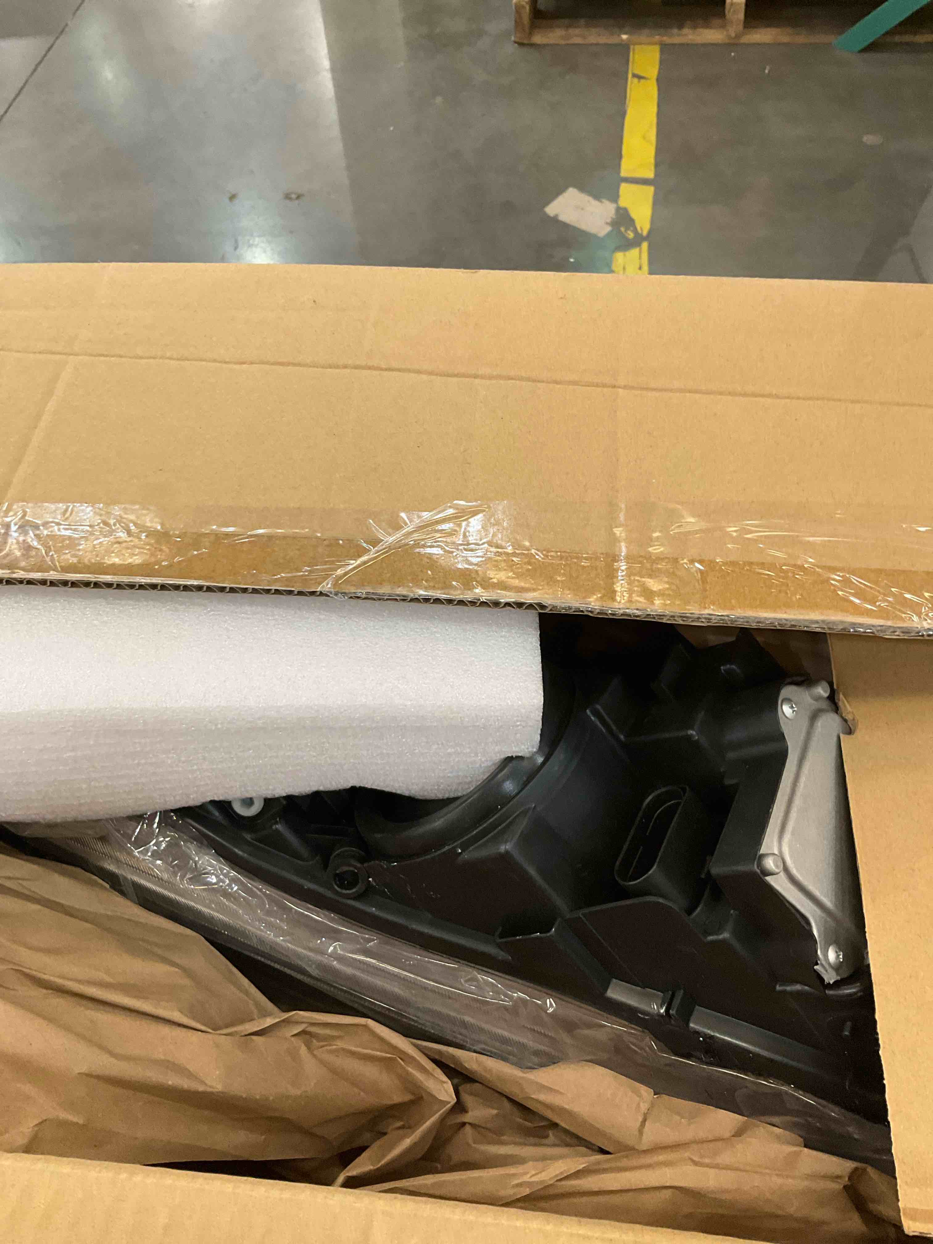 https://s3.amazonaws.com/lotting-images-prod/BargainHunt/EXS01492053_1717096206912.jpeg