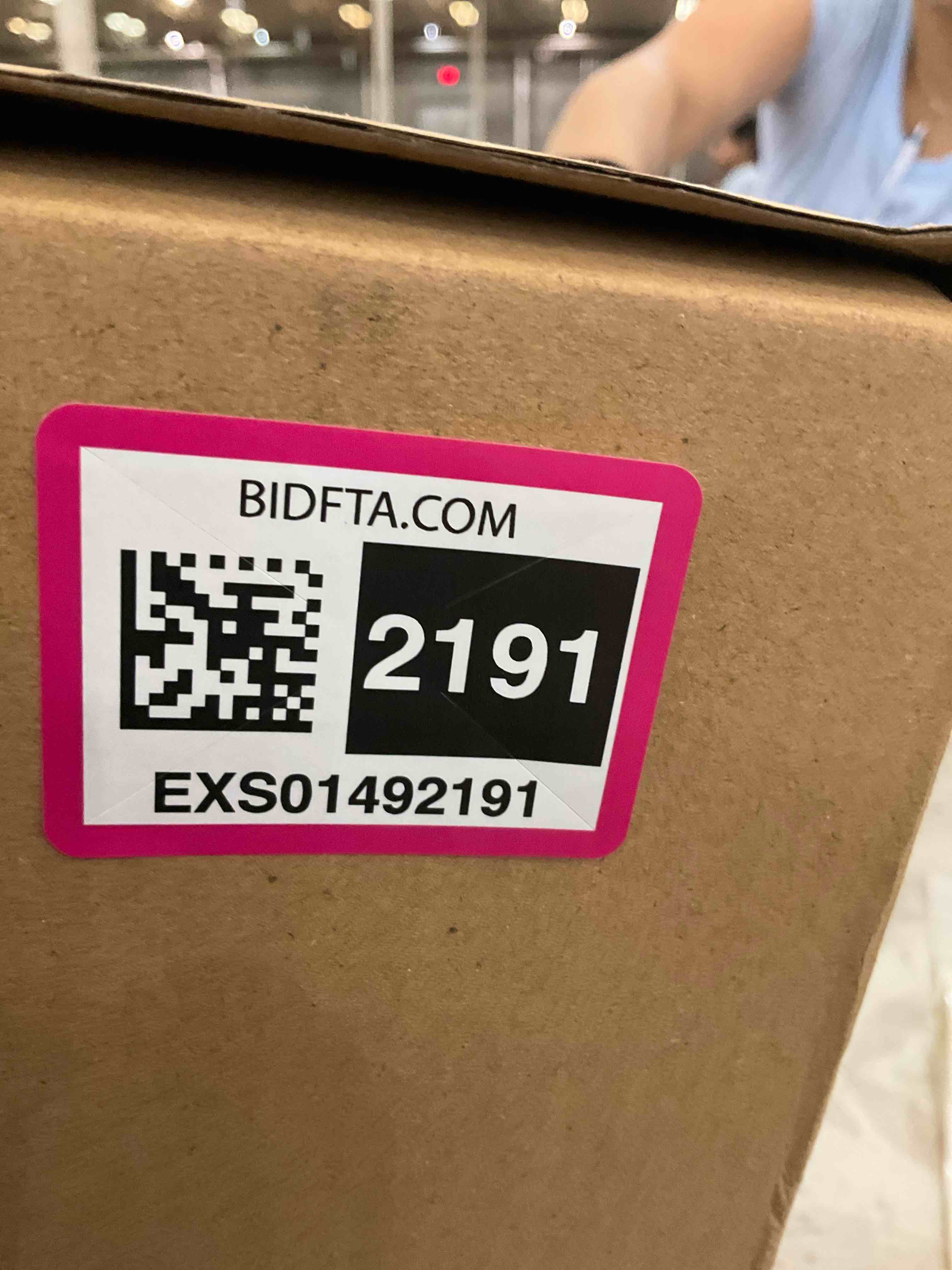 https://s3.amazonaws.com/lotting-images-prod/BargainHunt/EXS01492191_1717182444269.jpeg