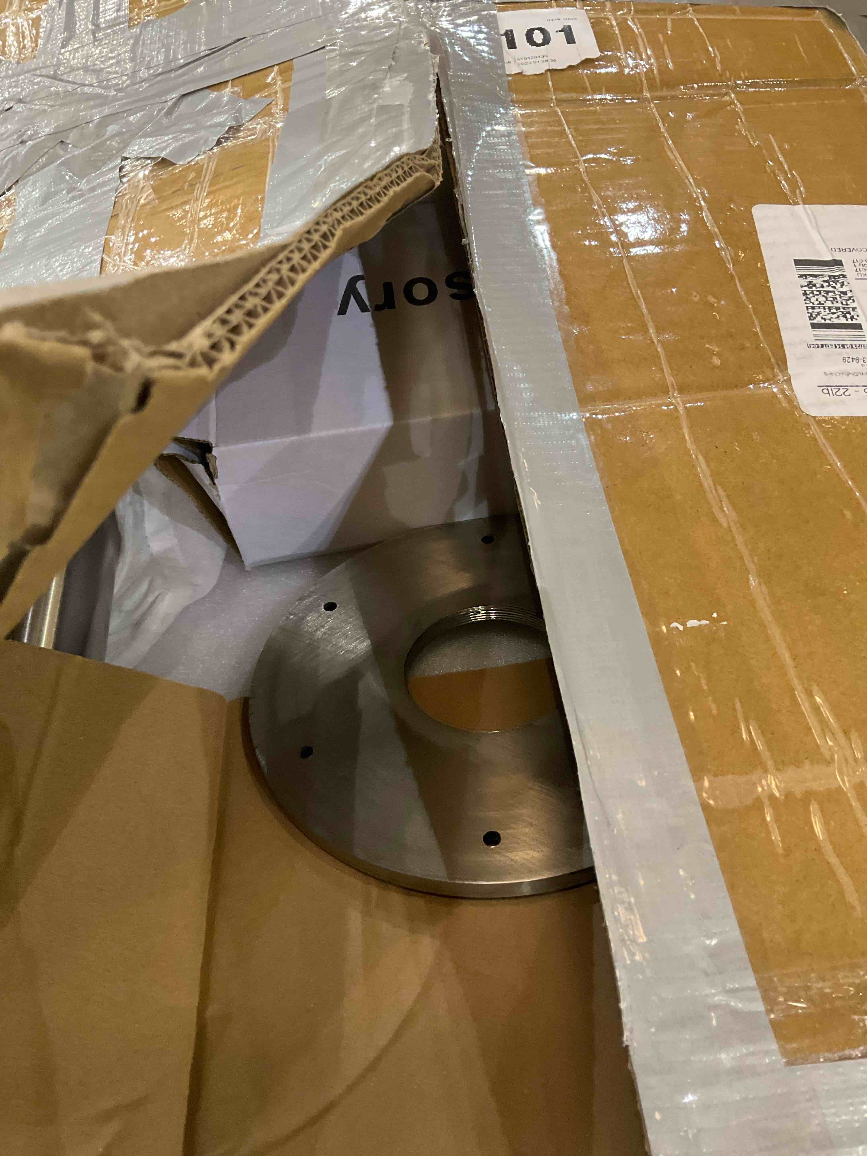 https://s3.amazonaws.com/lotting-images-prod/BargainHunt/EXS01492243_1717421451973.jpeg
