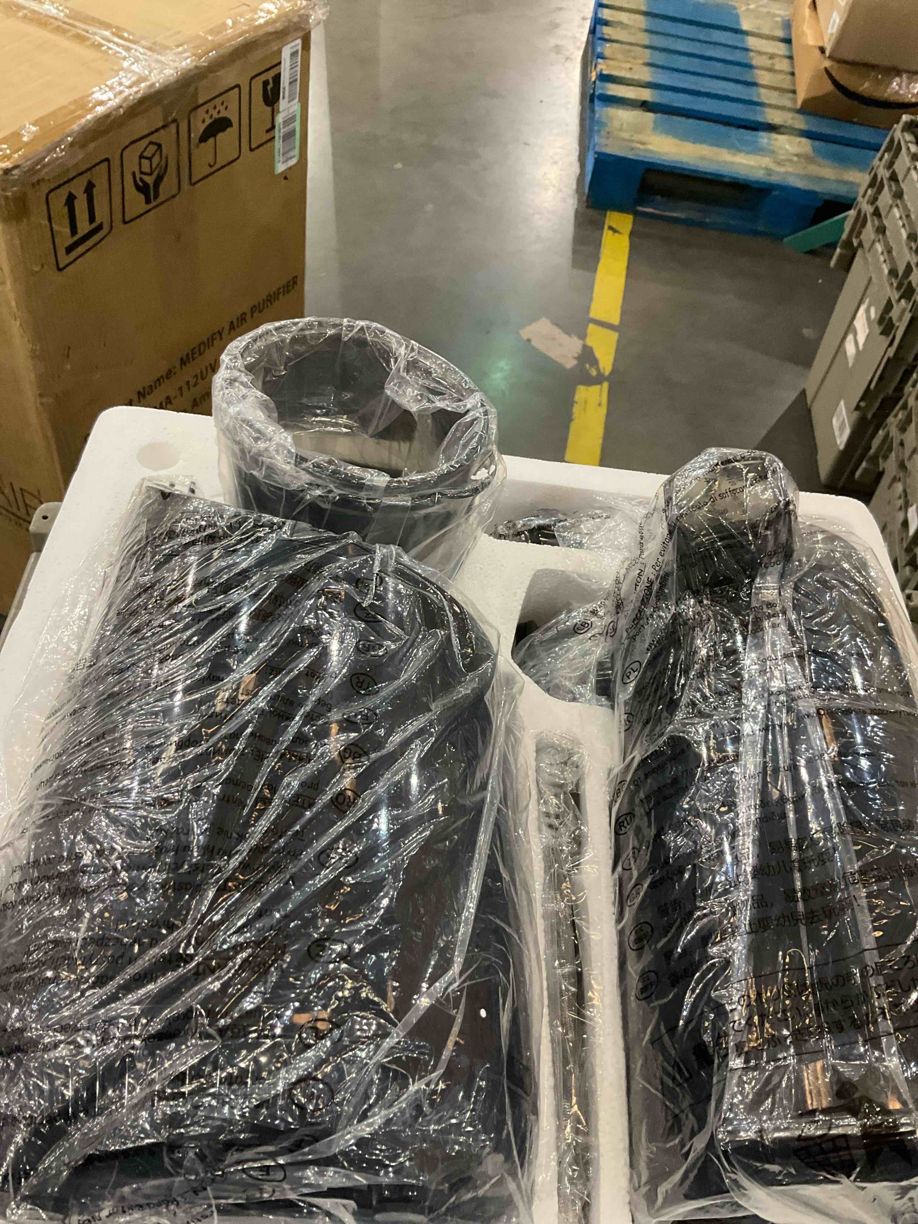 https://s3.amazonaws.com/lotting-images-prod/BargainHunt/EXS01492247_1717422096391.jpeg