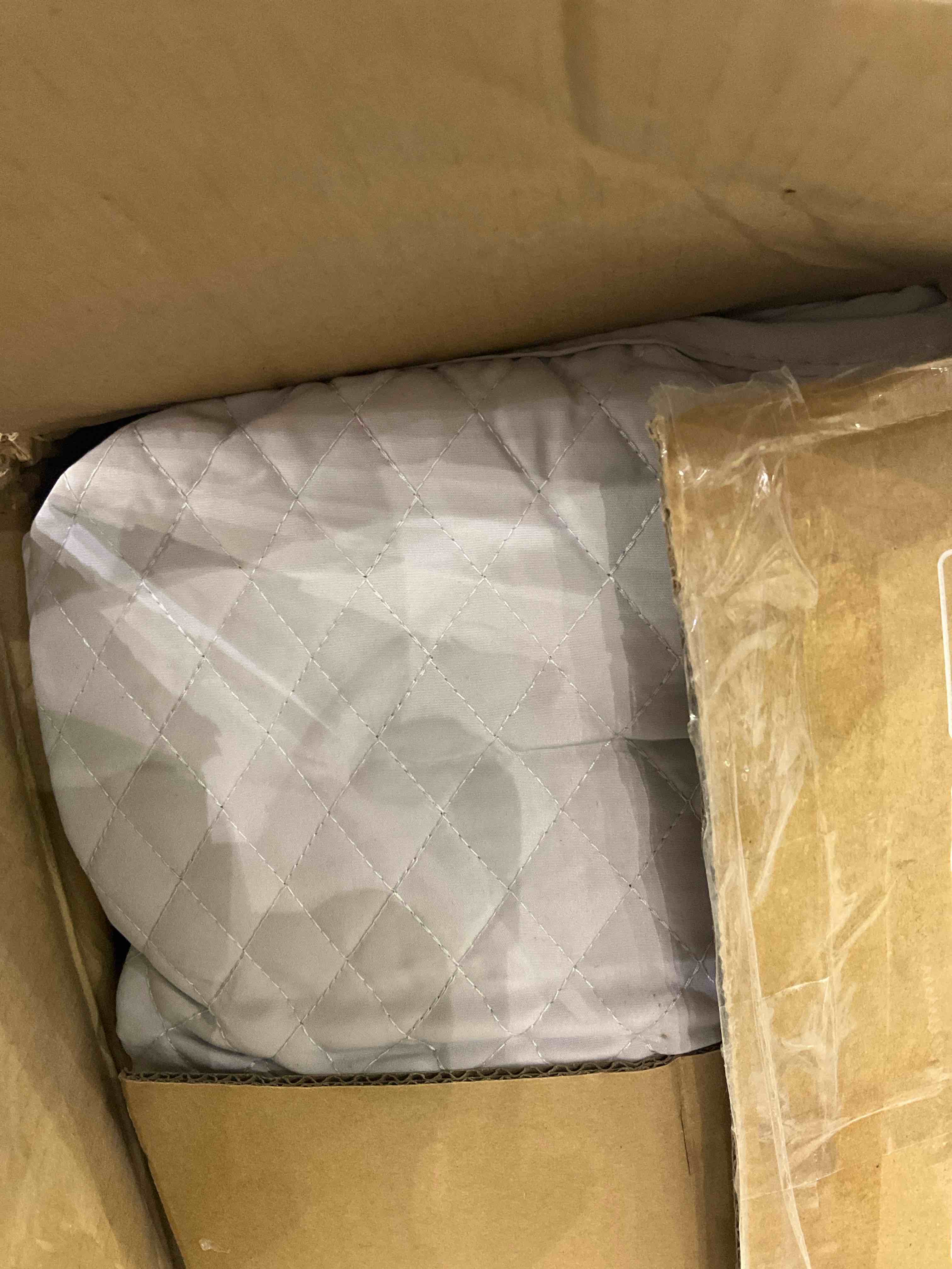 https://s3.amazonaws.com/lotting-images-prod/BargainHunt/EXS01492355_1717501182840.jpeg