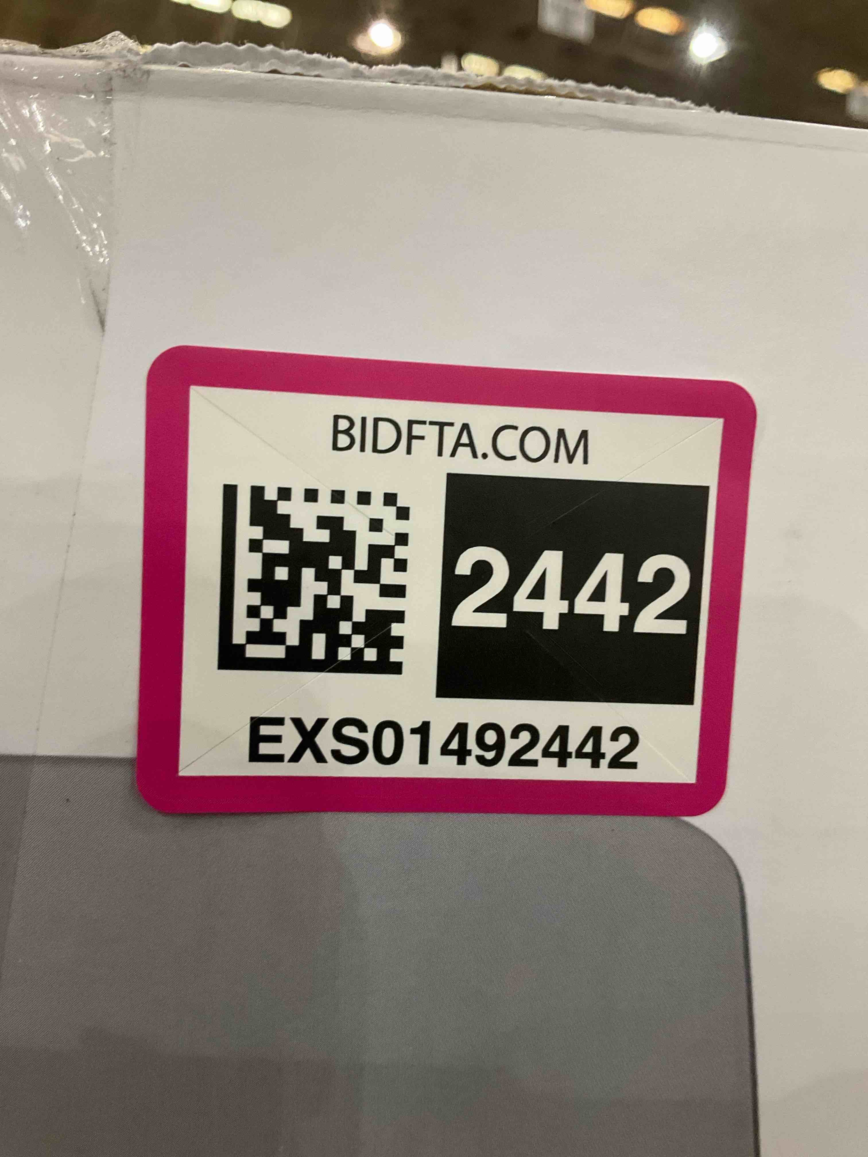 https://s3.amazonaws.com/lotting-images-prod/BargainHunt/EXS01492442_1717514873747.jpeg
