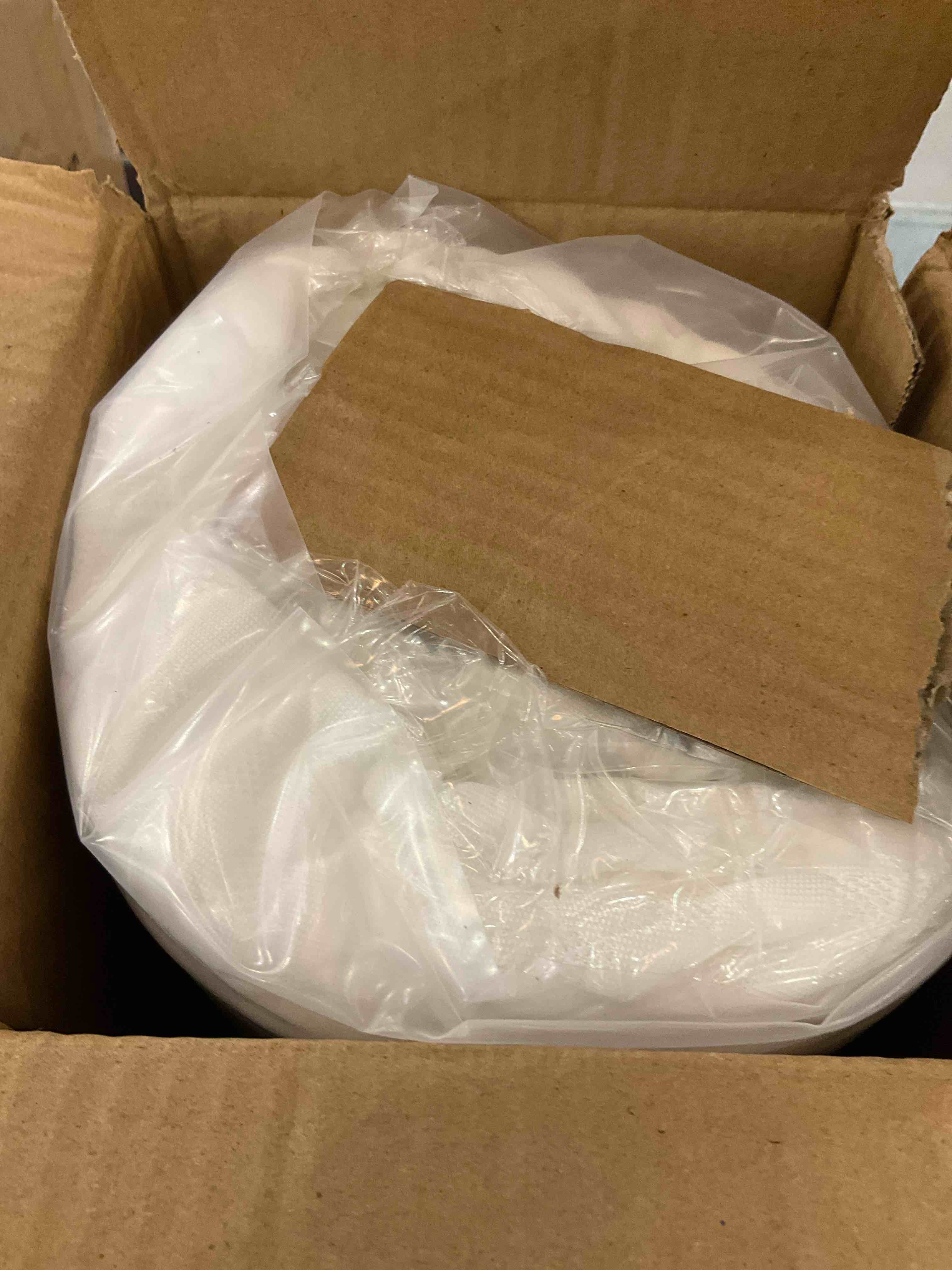 https://s3.amazonaws.com/lotting-images-prod/BargainHunt/EXS01492802_1718125920298.jpeg