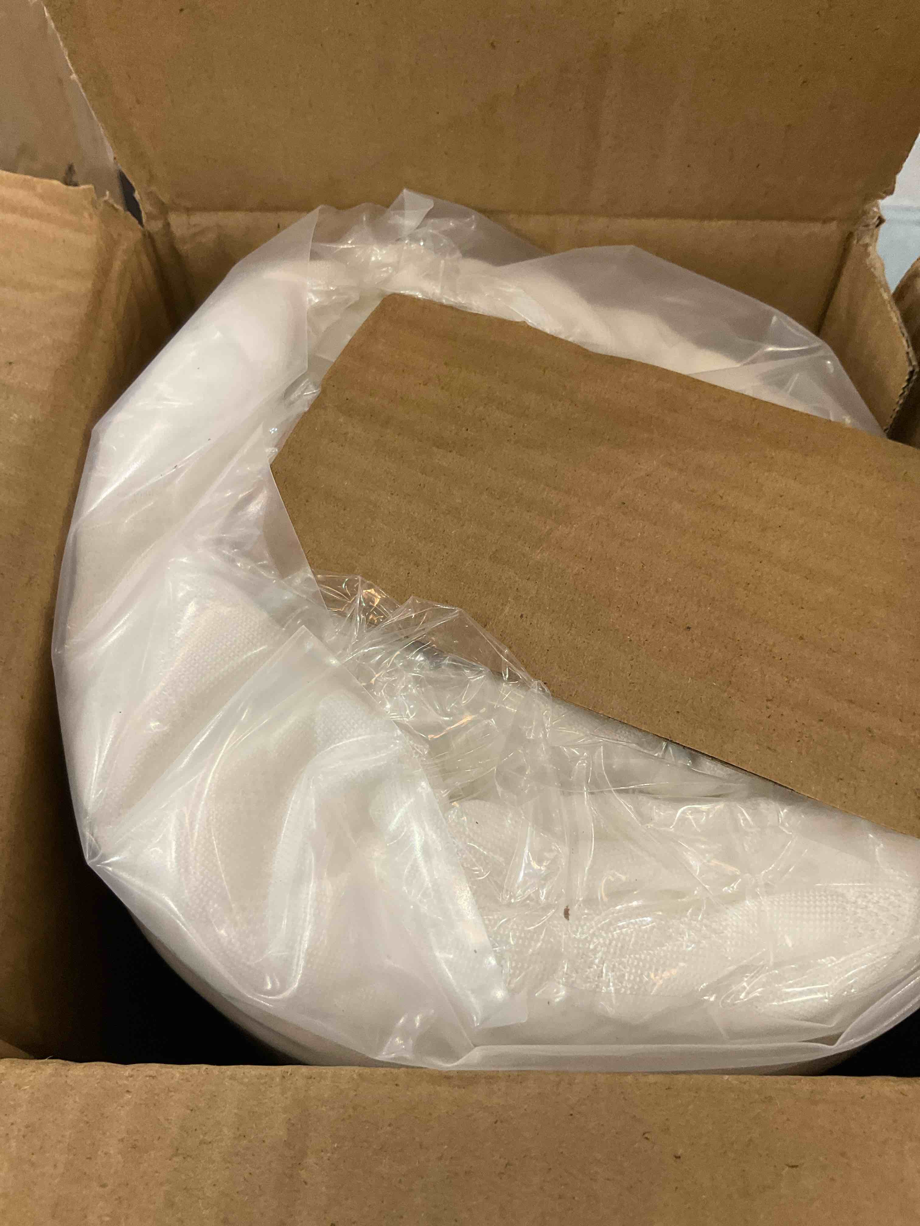 https://s3.amazonaws.com/lotting-images-prod/BargainHunt/EXS01492802_1718125921215.jpeg