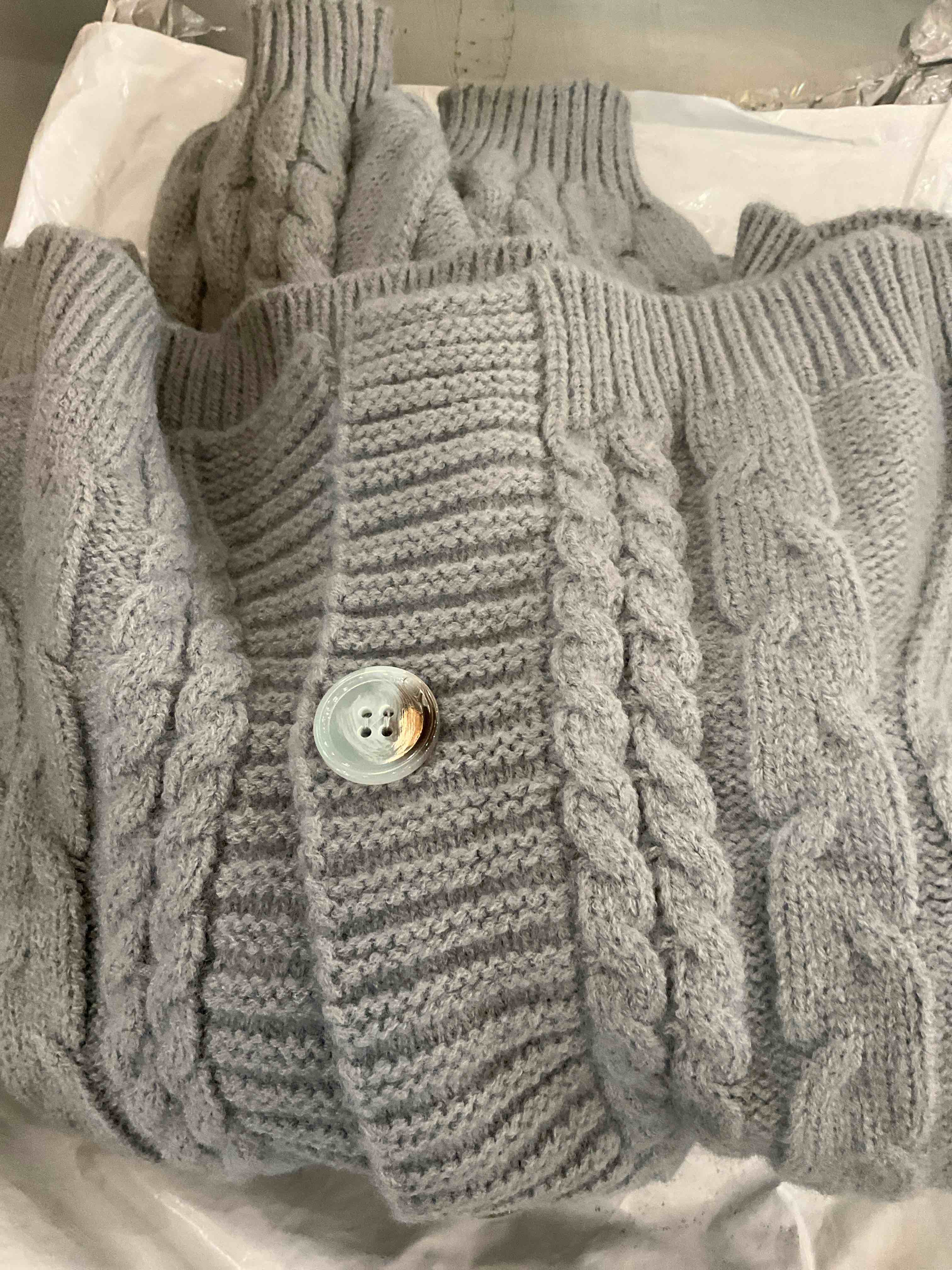 https://s3.amazonaws.com/lotting-images-prod/BargainHunt/EXS01492804_1718126215302.jpeg