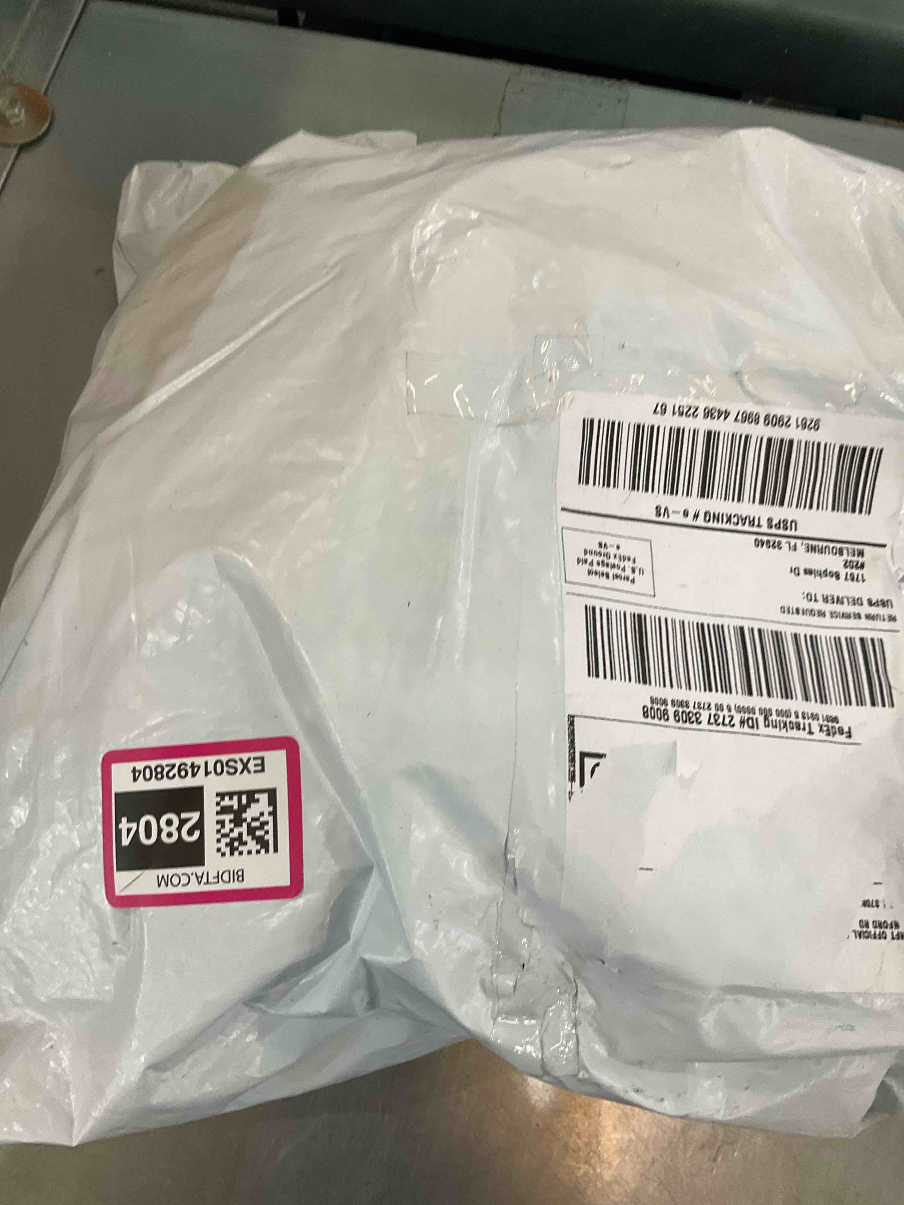 https://s3.amazonaws.com/lotting-images-prod/BargainHunt/EXS01492804_1718126483608.jpeg