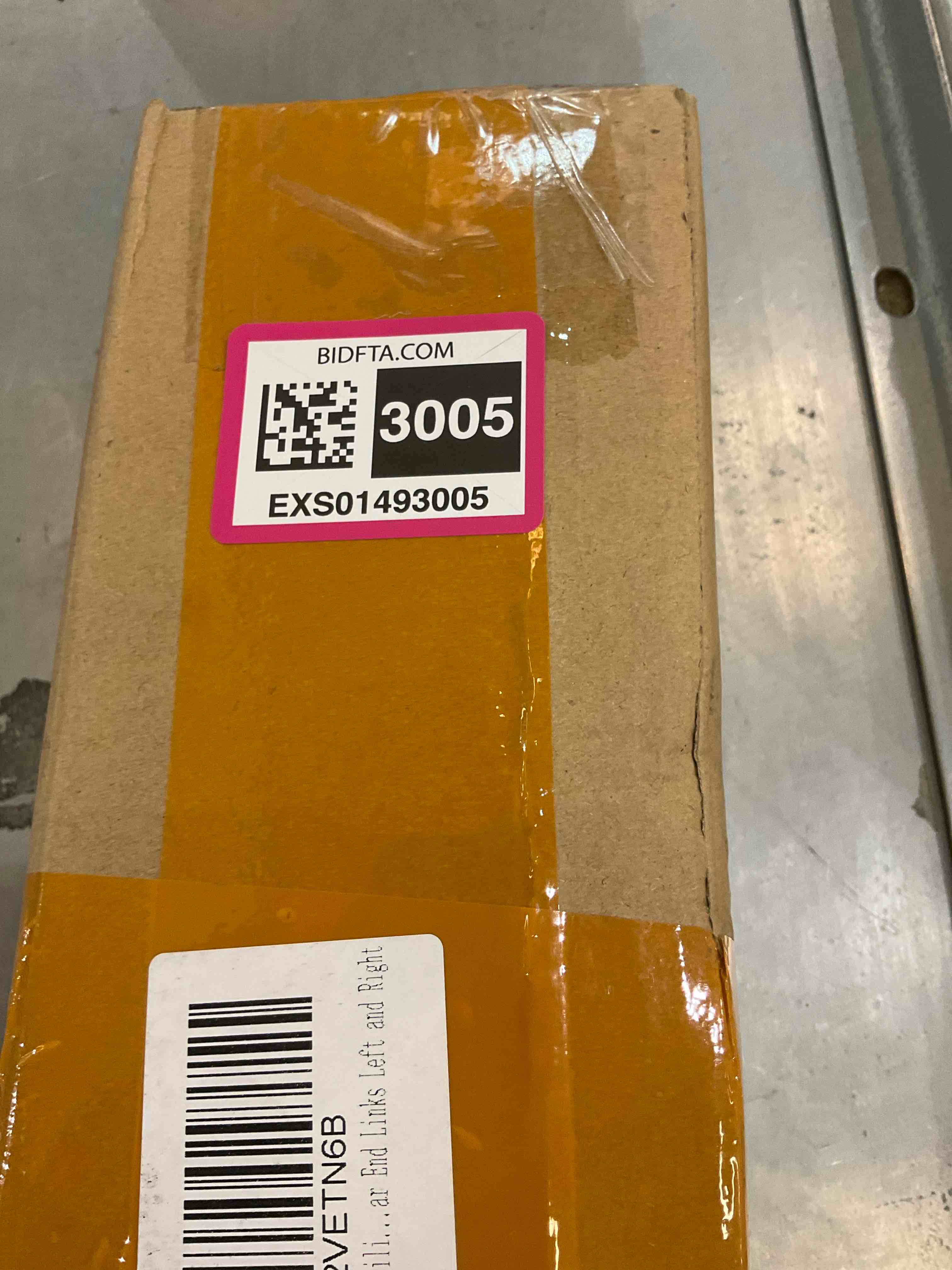 https://s3.amazonaws.com/lotting-images-prod/BargainHunt/EXS01493005_1716304946742.jpeg