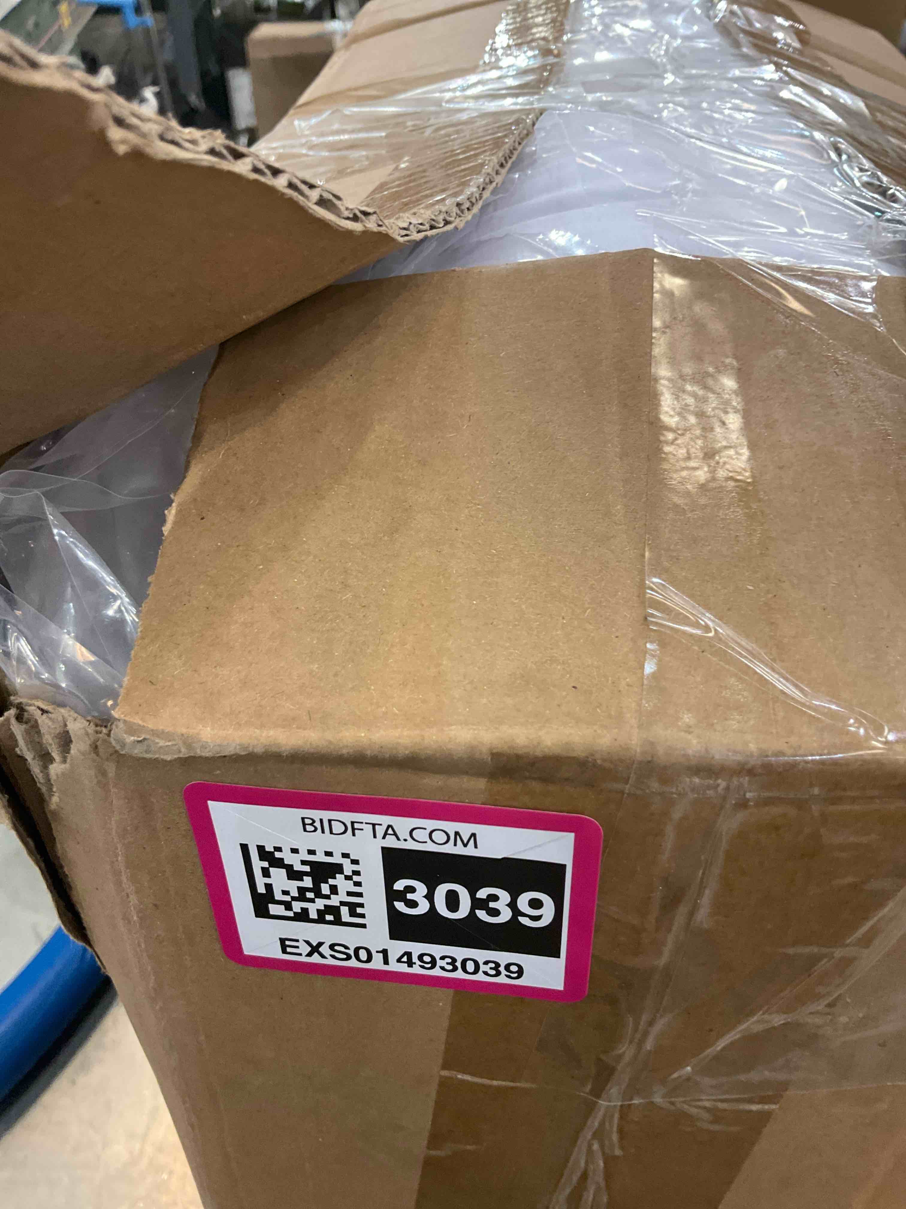 https://s3.amazonaws.com/lotting-images-prod/BargainHunt/EXS01493039_1716311668473.jpeg