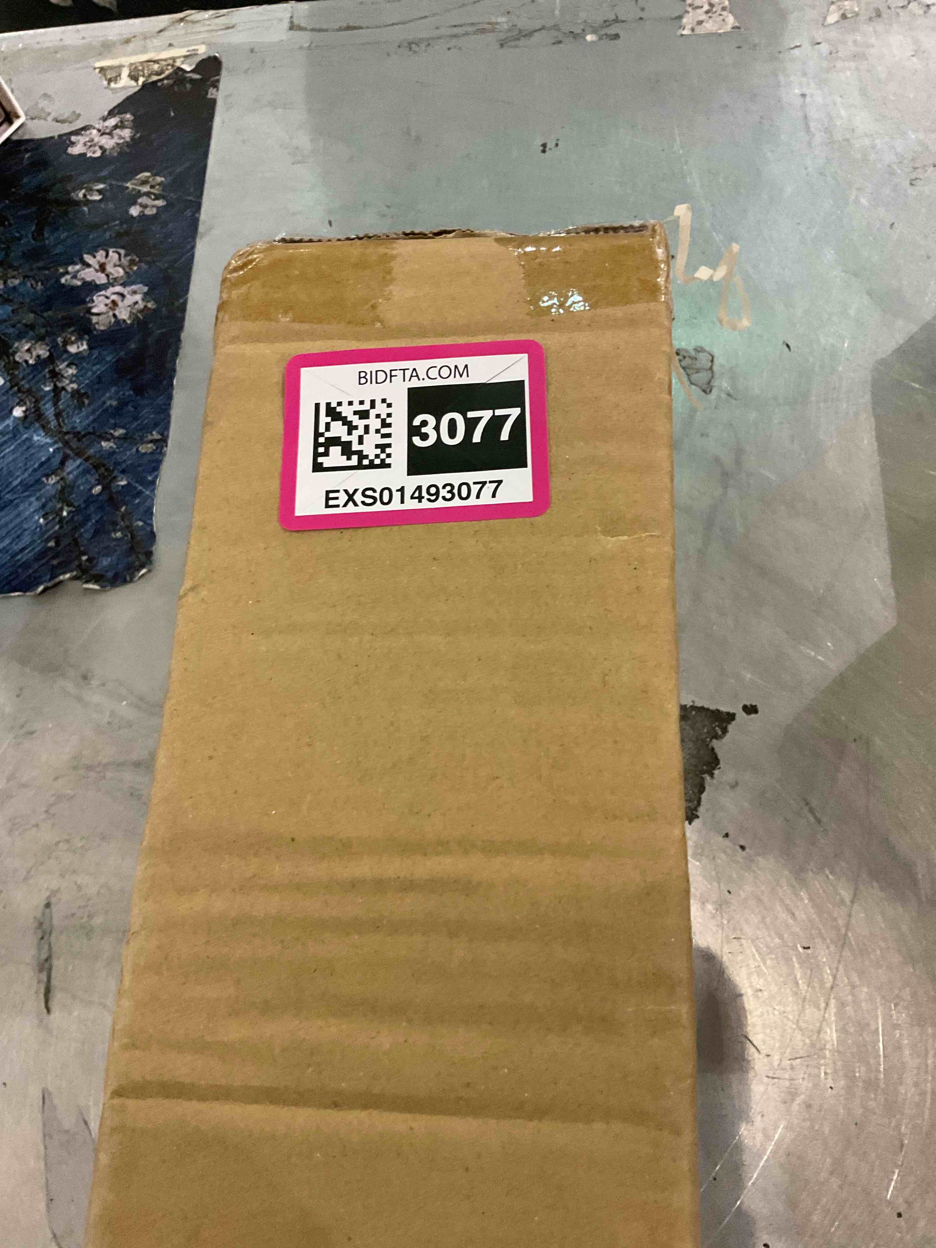 https://s3.amazonaws.com/lotting-images-prod/BargainHunt/EXS01493077_1716377951460.jpeg