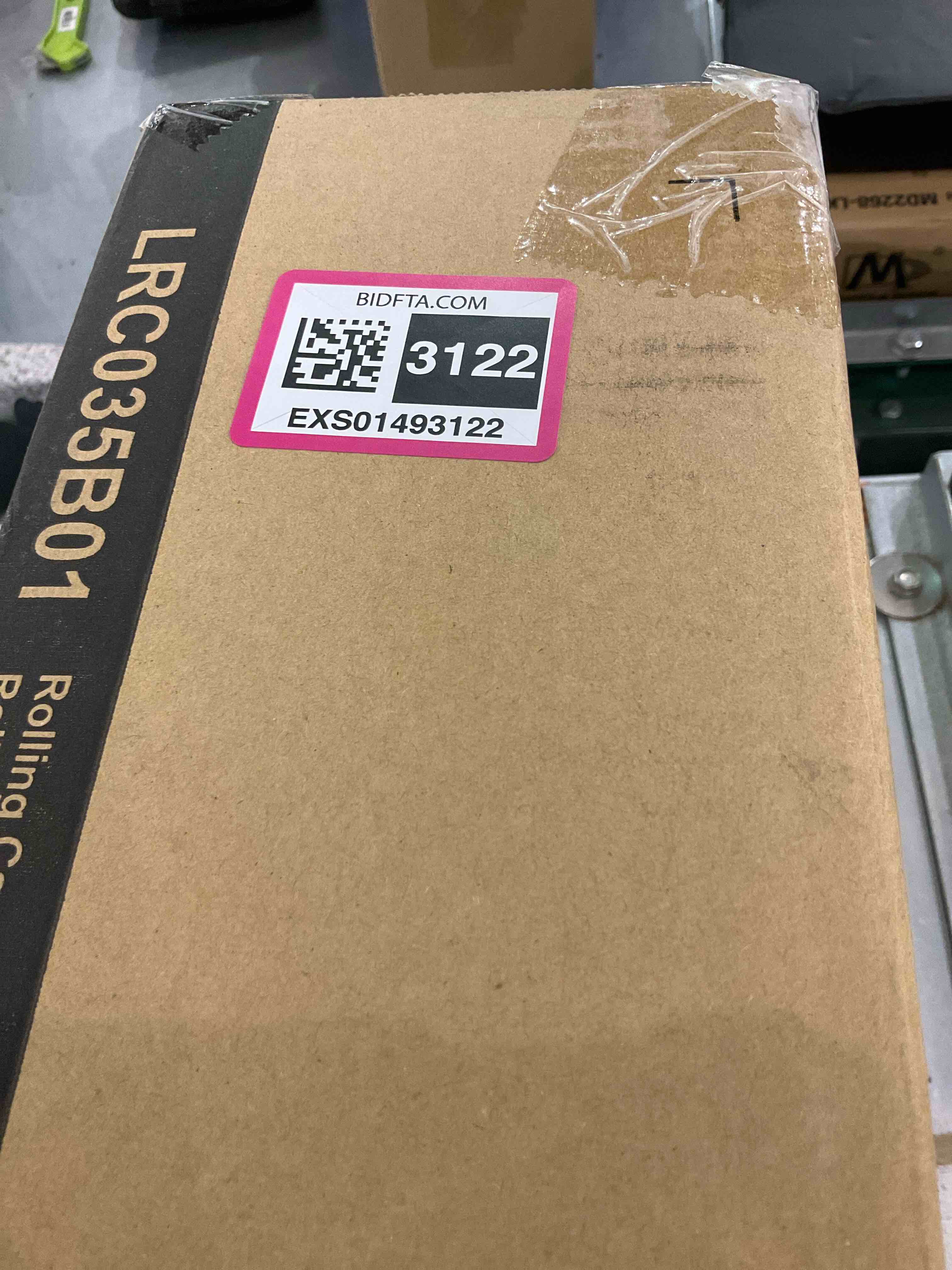 https://s3.amazonaws.com/lotting-images-prod/BargainHunt/EXS01493122_1716384661848.jpeg