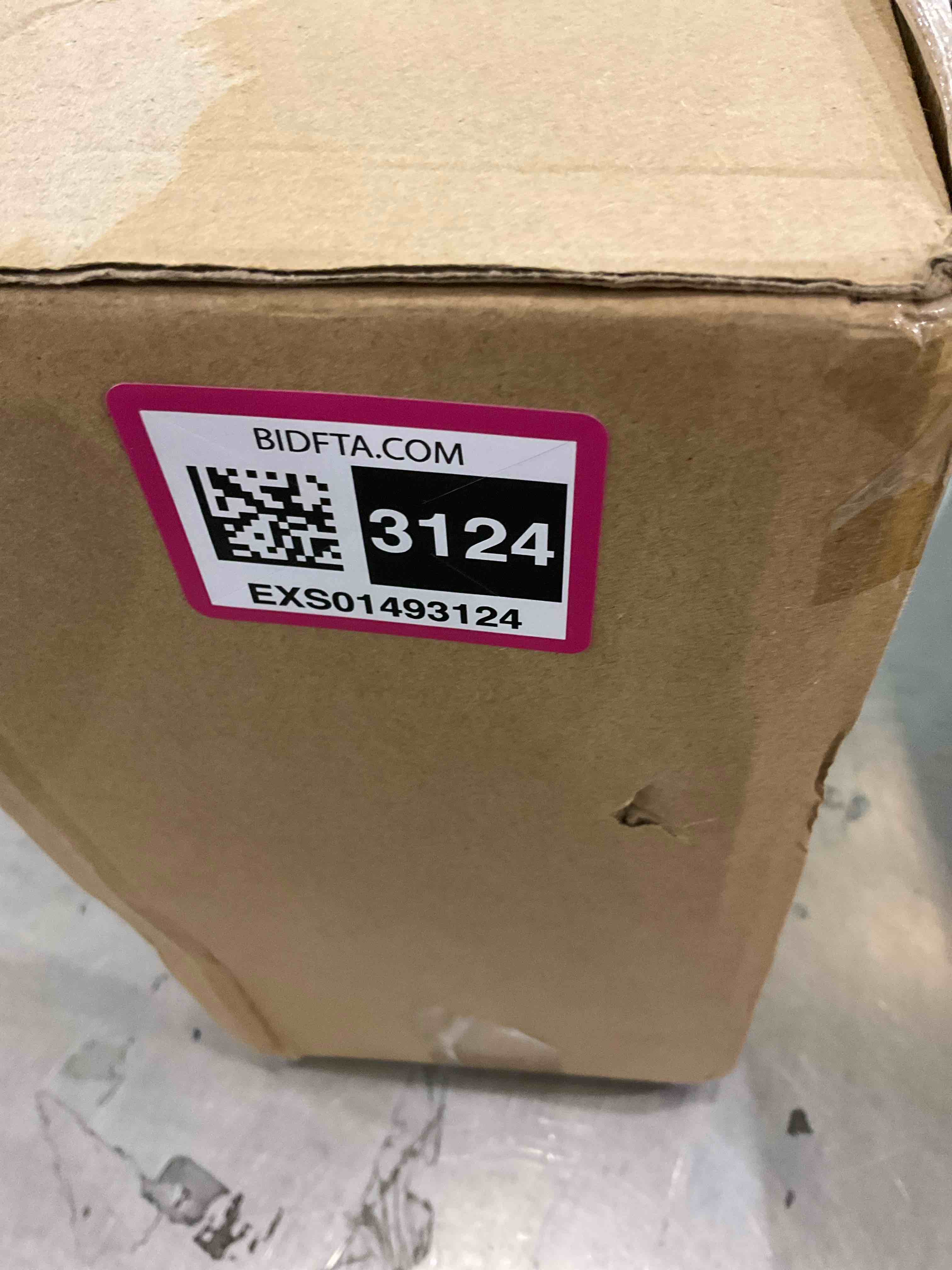 https://s3.amazonaws.com/lotting-images-prod/BargainHunt/EXS01493124_1716384825810.jpeg