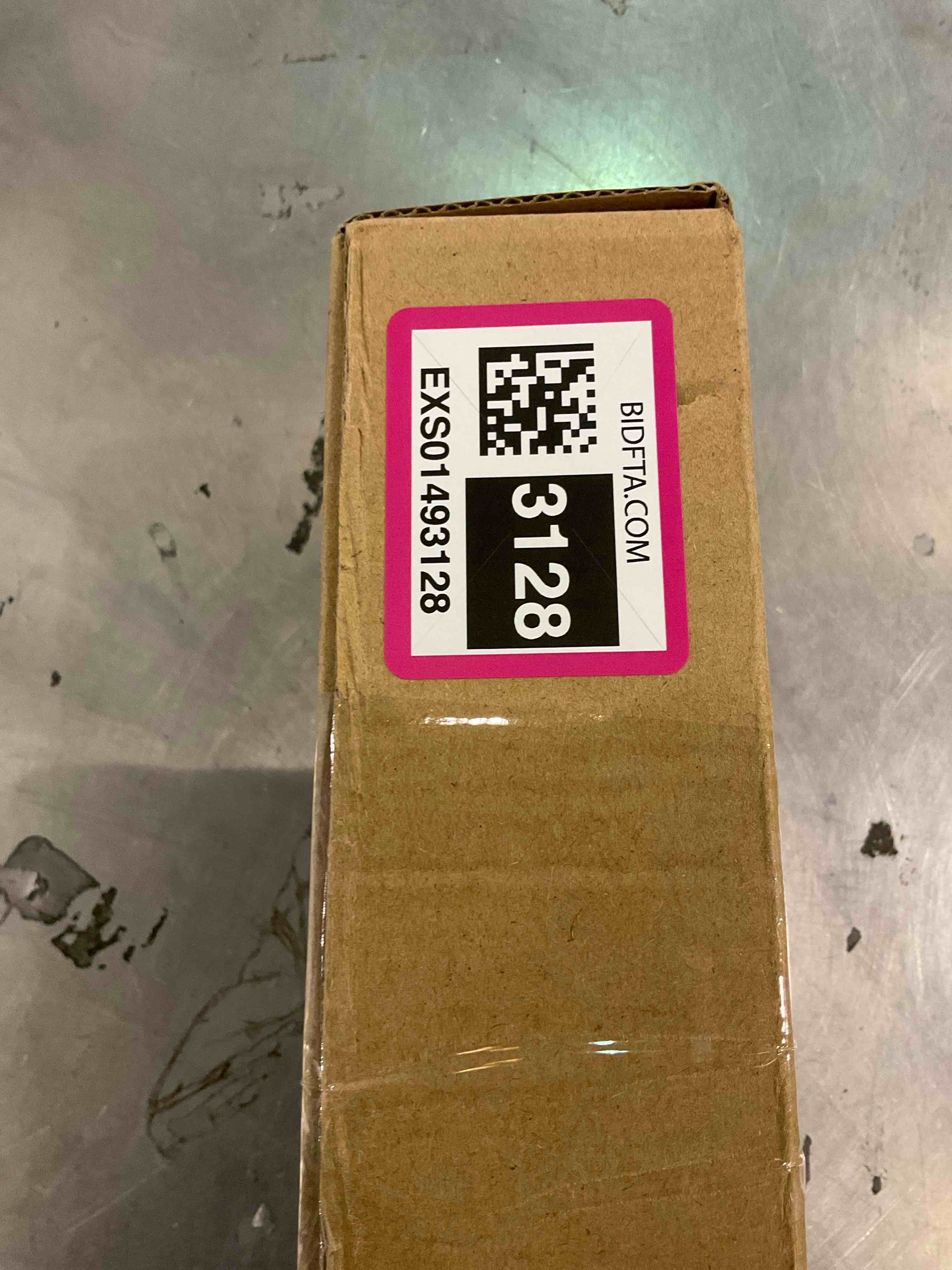https://s3.amazonaws.com/lotting-images-prod/BargainHunt/EXS01493128_1716385262158.jpeg
