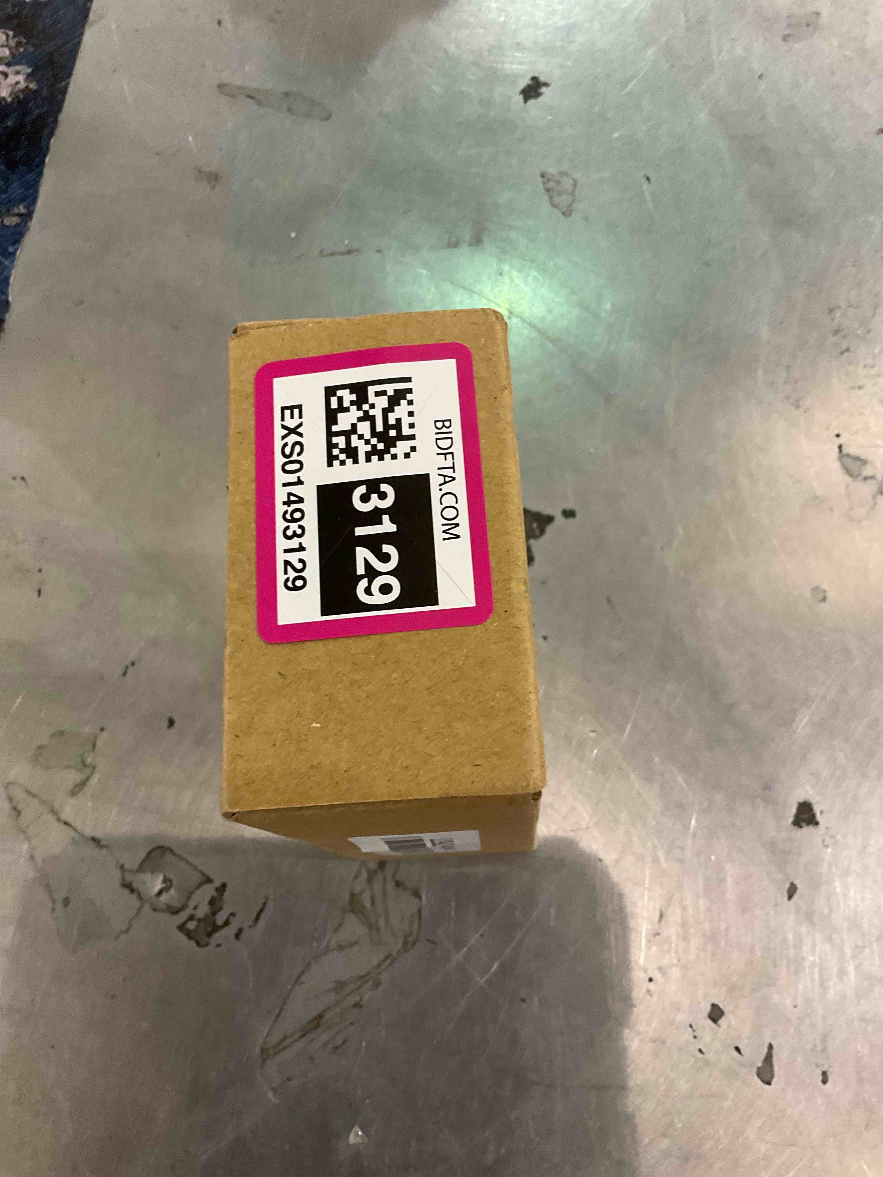 https://s3.amazonaws.com/lotting-images-prod/BargainHunt/EXS01493129_1716385309068.jpeg