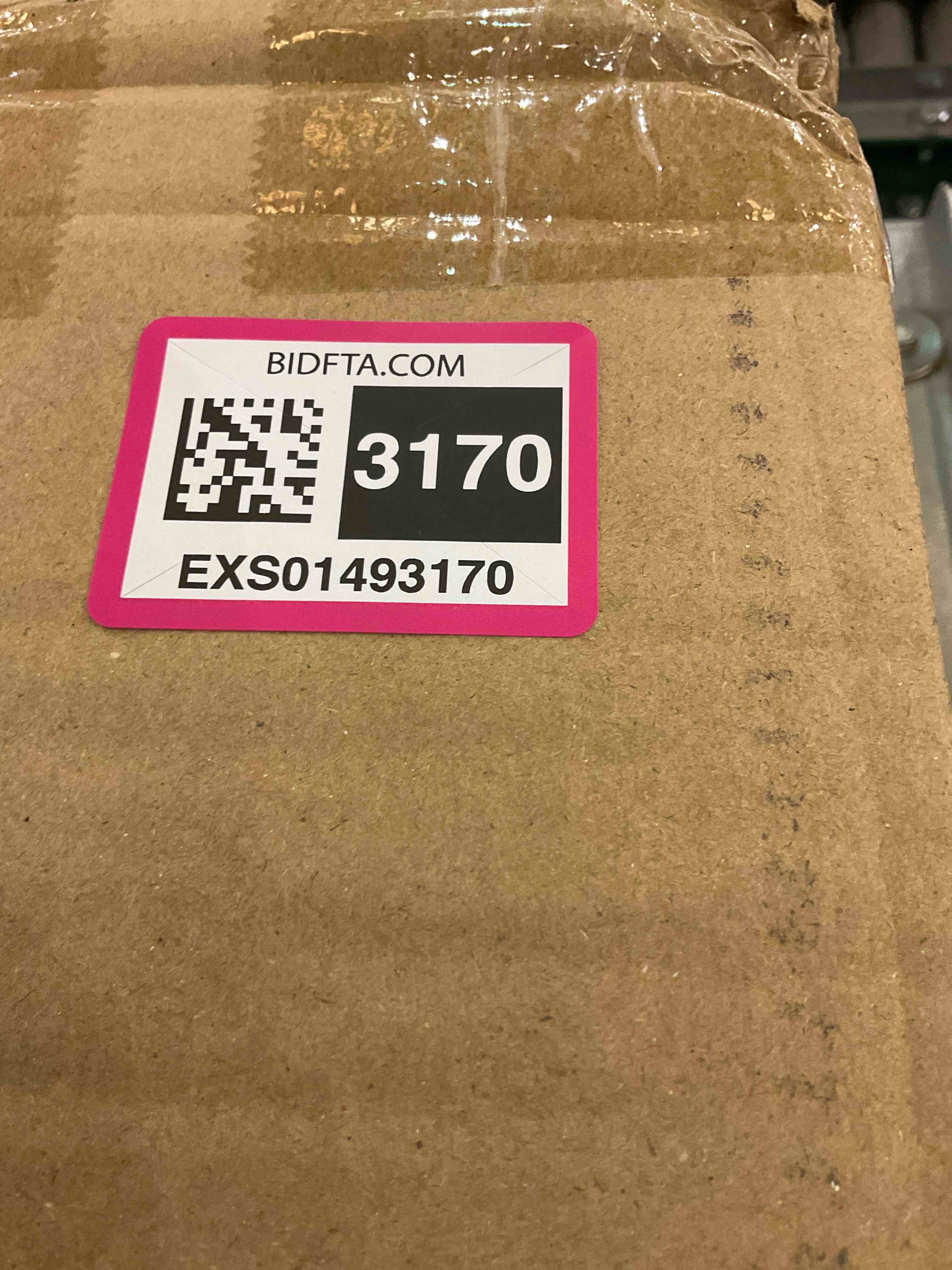 https://s3.amazonaws.com/lotting-images-prod/BargainHunt/EXS01493170_1716389816766.jpeg