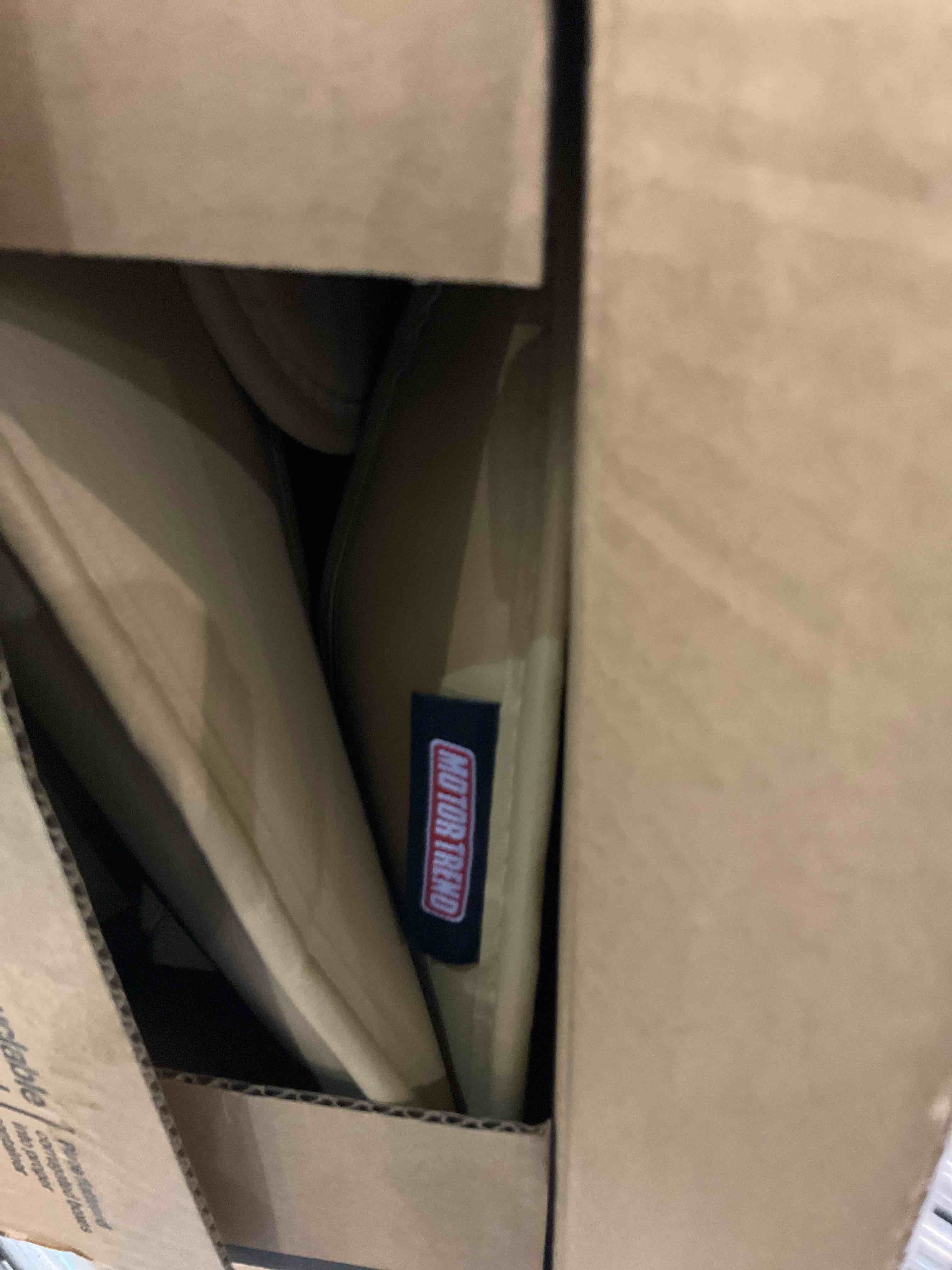 https://s3.amazonaws.com/lotting-images-prod/BargainHunt/EXS01493260_1716467713208.jpeg