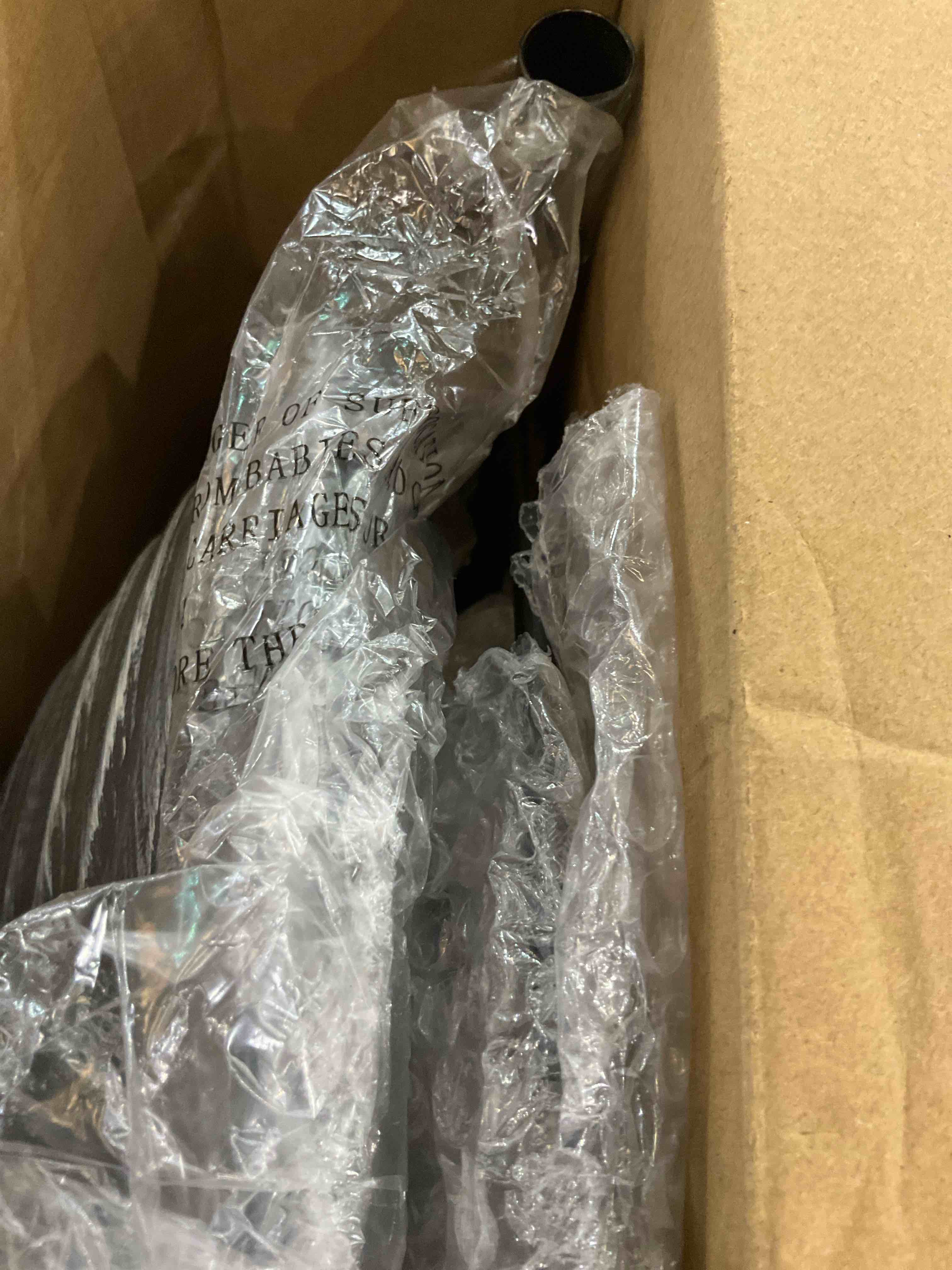 https://s3.amazonaws.com/lotting-images-prod/BargainHunt/EXS01493334_1716477385533.jpeg