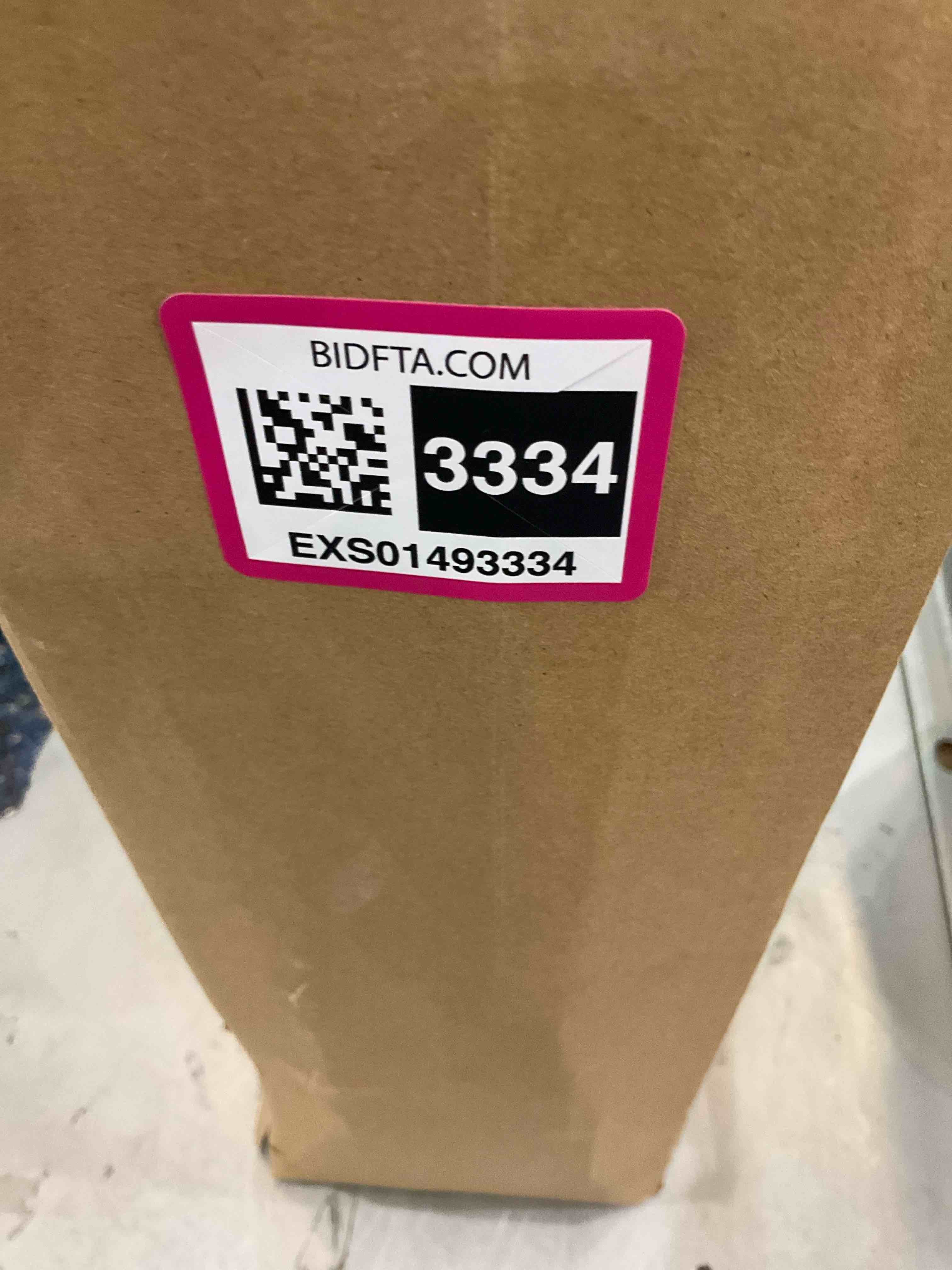 https://s3.amazonaws.com/lotting-images-prod/BargainHunt/EXS01493334_1716477424816.jpeg