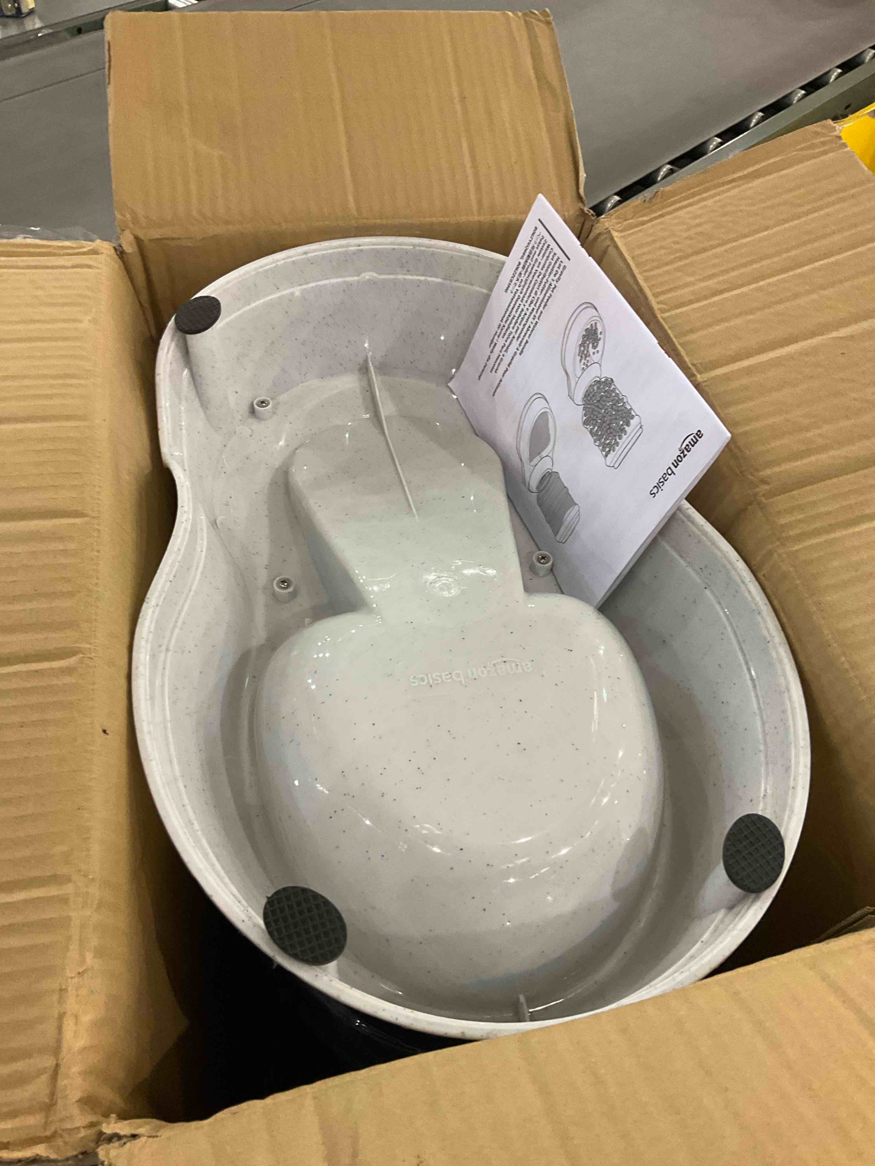 https://s3.amazonaws.com/lotting-images-prod/BargainHunt/EXS01493415_1716552818150.jpeg