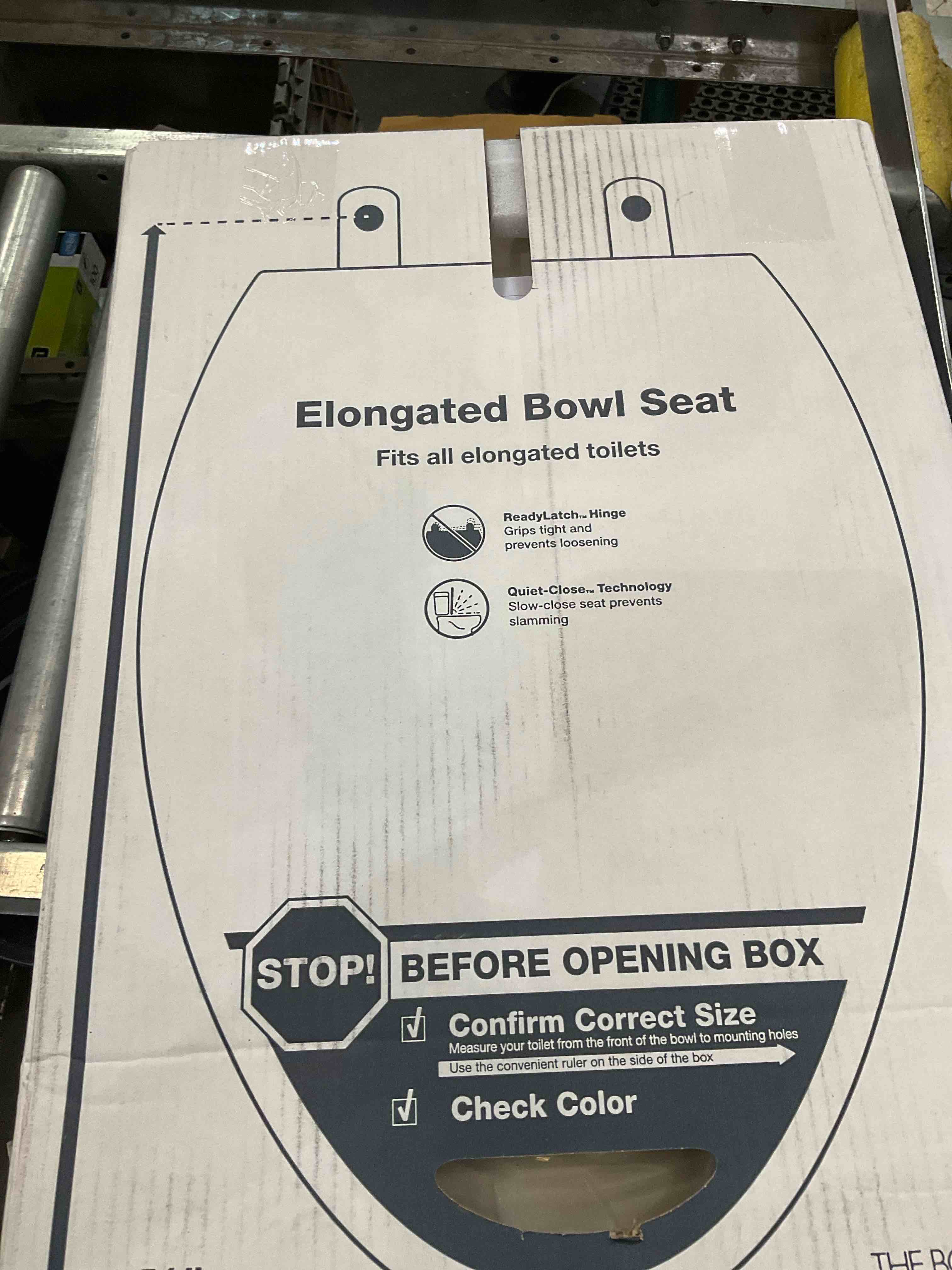 Elongated Toilet Seat with Slow Close Seat, Easy Clean, Suitable Standard Elongated or Oval Toilet with Thickened Plastic Lid, Plastic, White