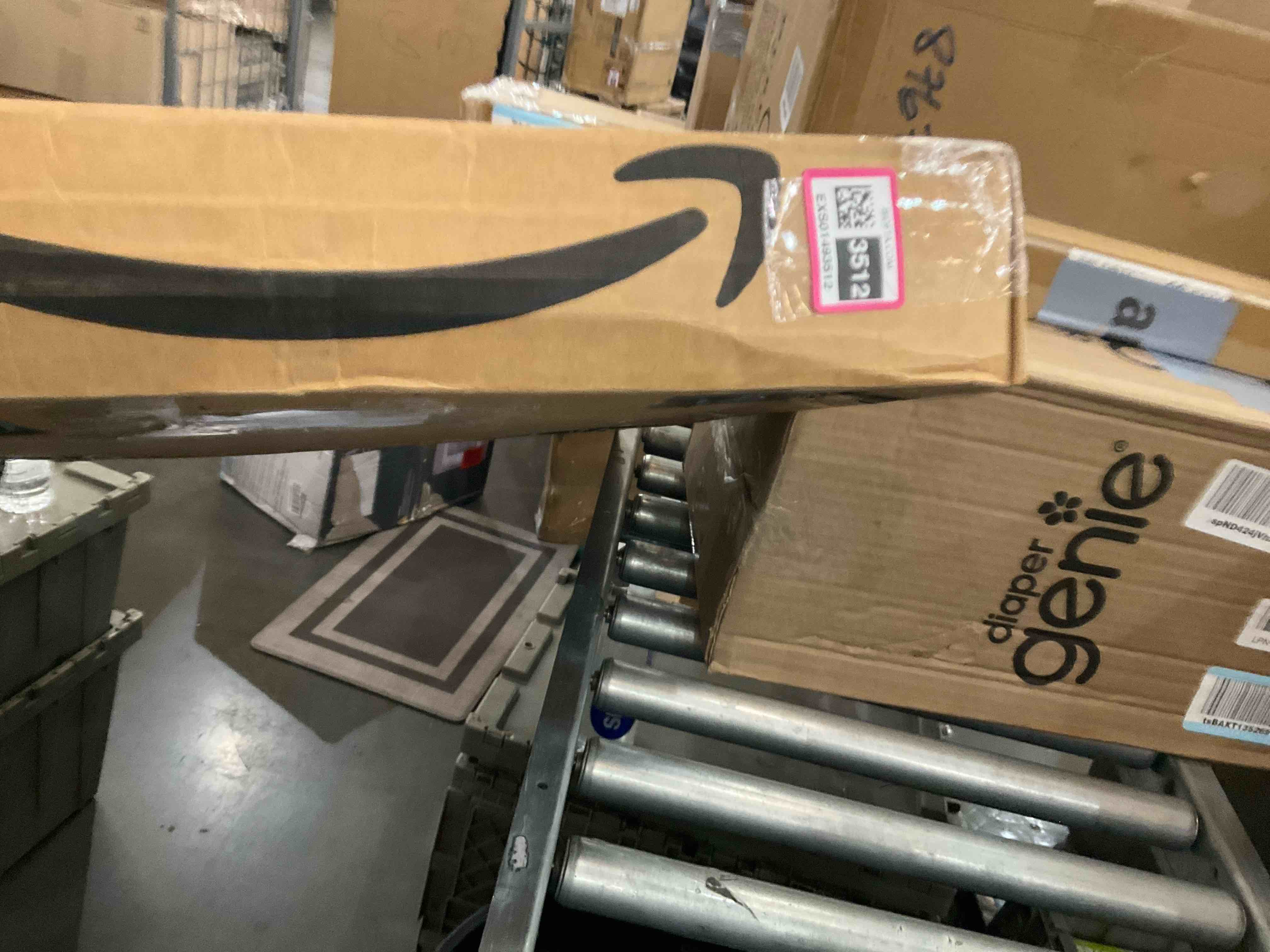 https://s3.amazonaws.com/lotting-images-prod/BargainHunt/EXS01493512_1721058405007.jpeg