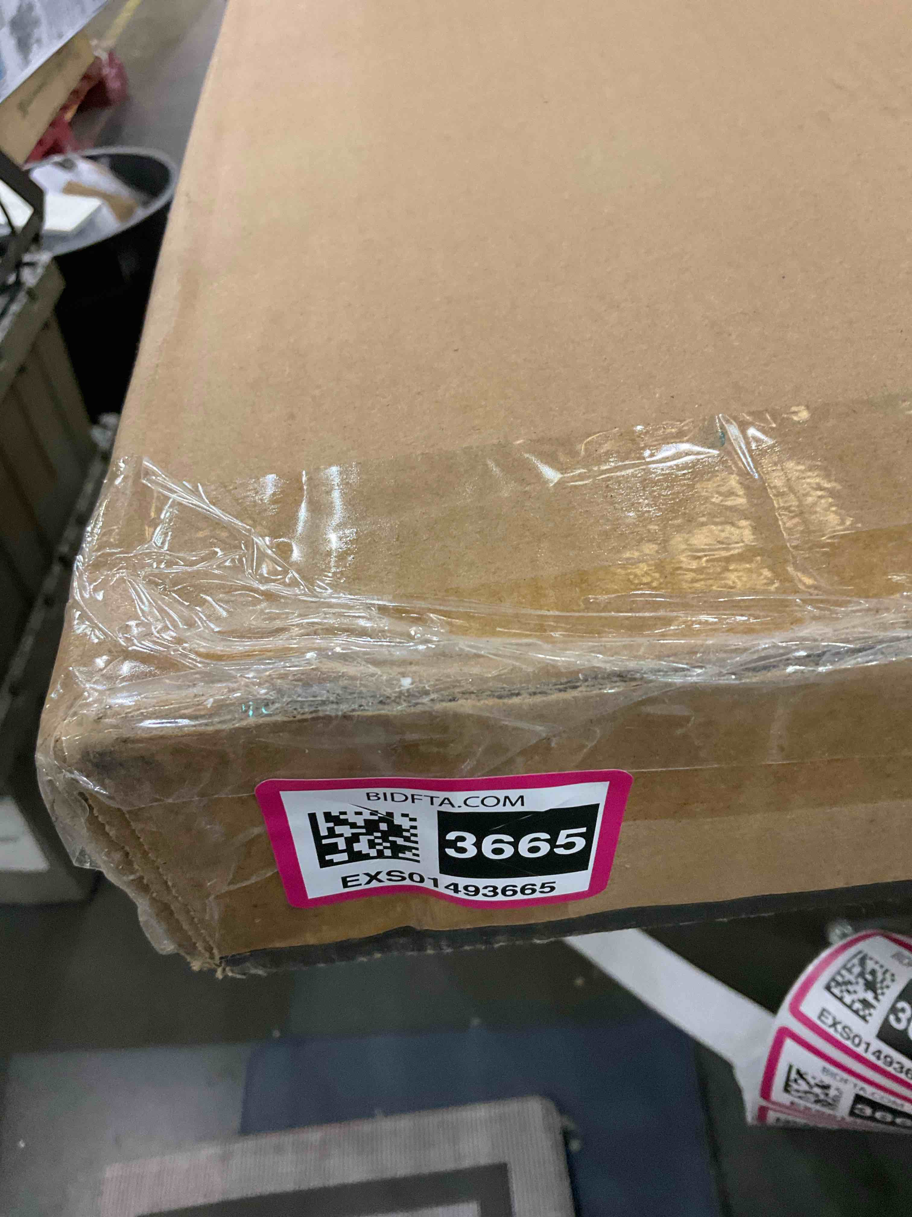 https://s3.amazonaws.com/lotting-images-prod/BargainHunt/EXS01493665_1721149048261.jpeg